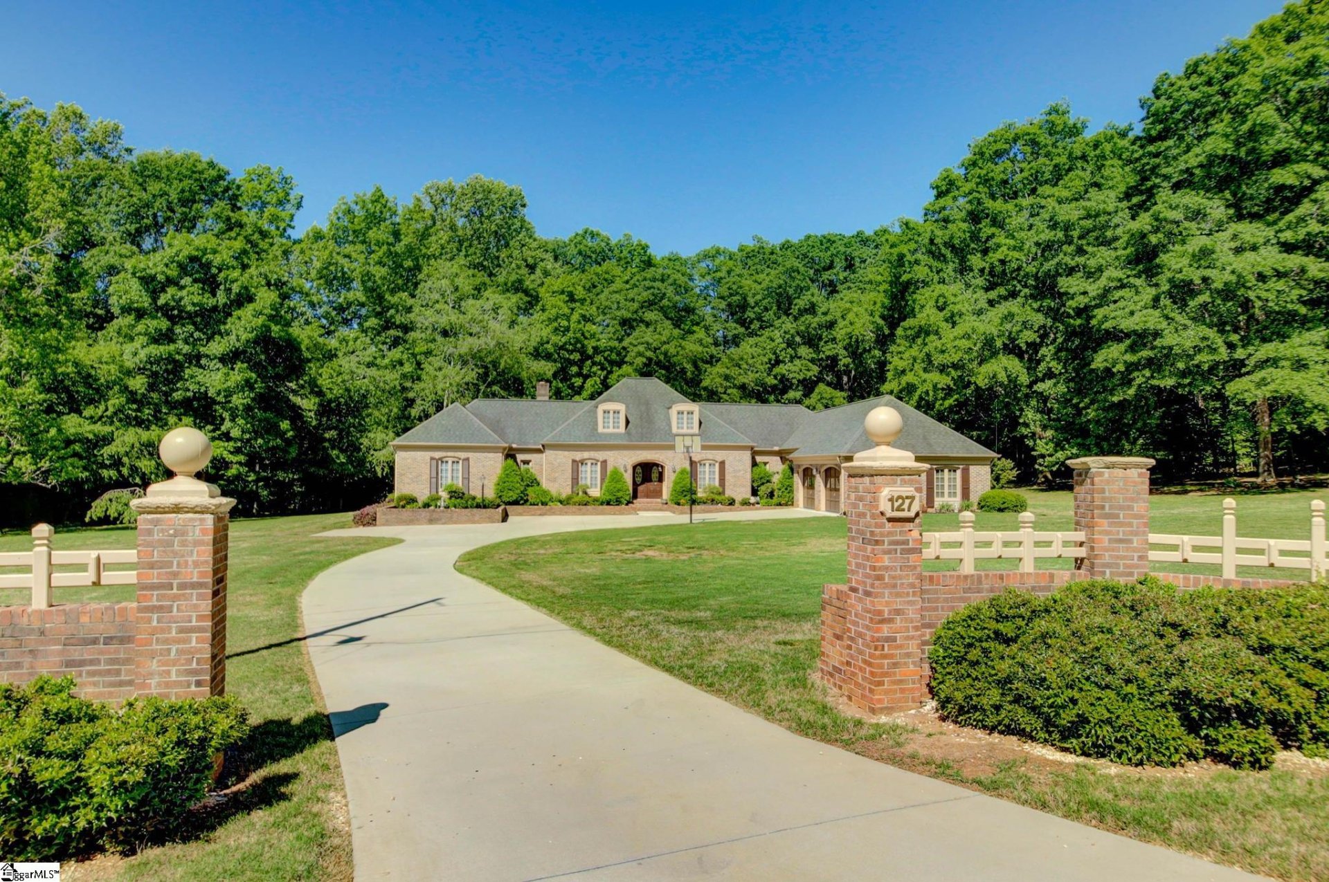 Property image 1 at 127 Kingswood Circle, Simpsonville, SC 29681