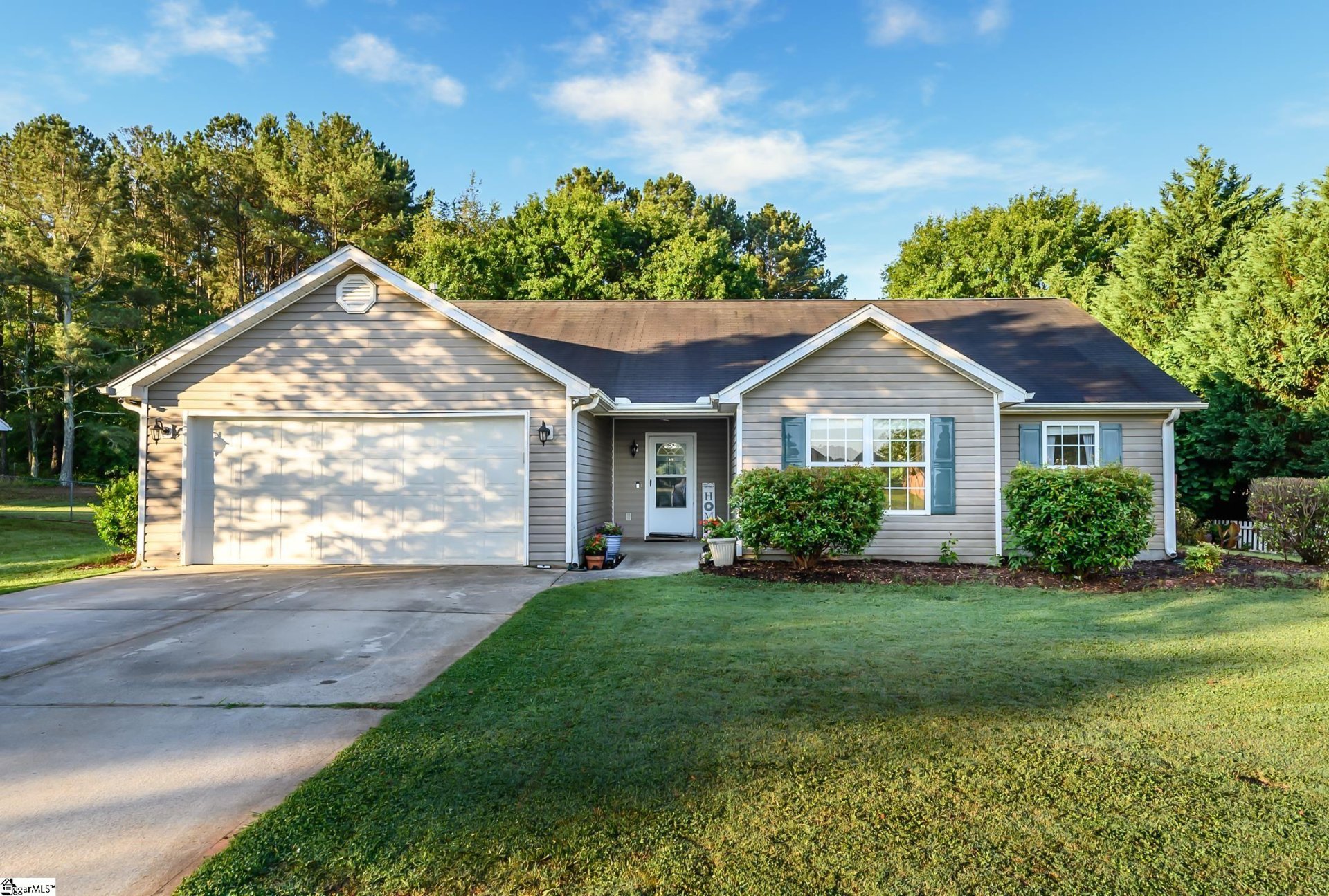 Property image 1 at 105 St James Court, Anderson, SC 29621