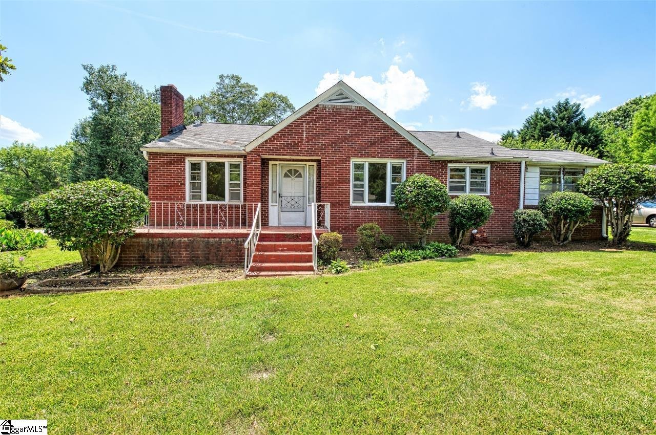 Property image 1 at 16 Ashton Avenue, Greenville, SC 29609