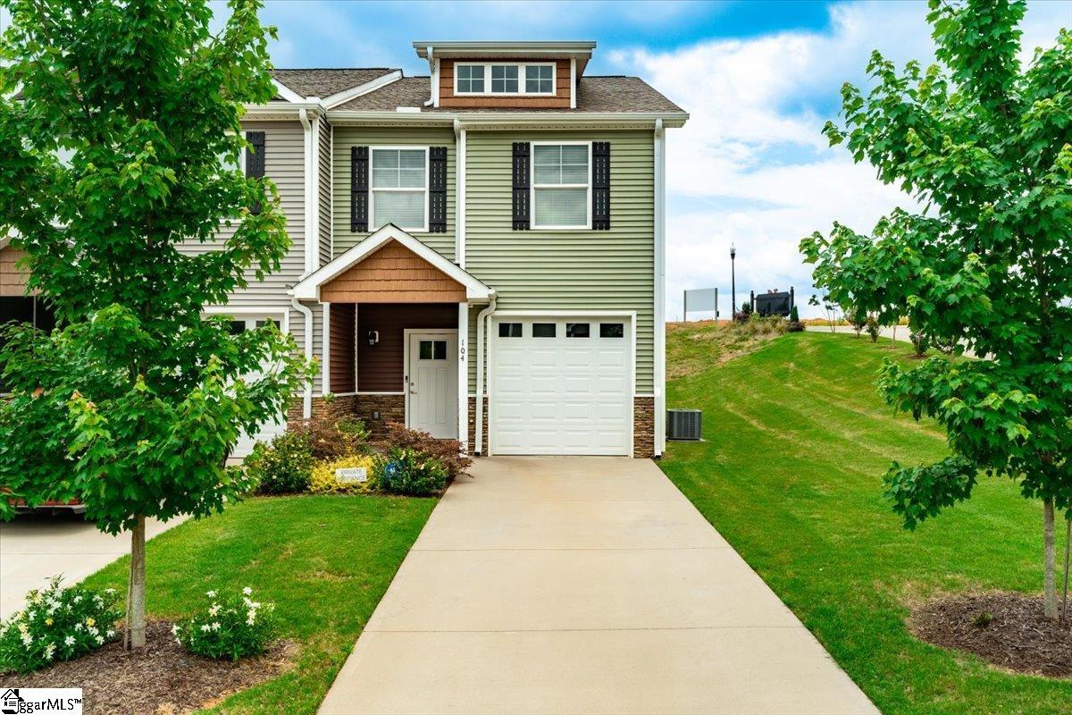 Property image 1 at 104 Valley Creek Drive, Boiling Springs, SC 29316