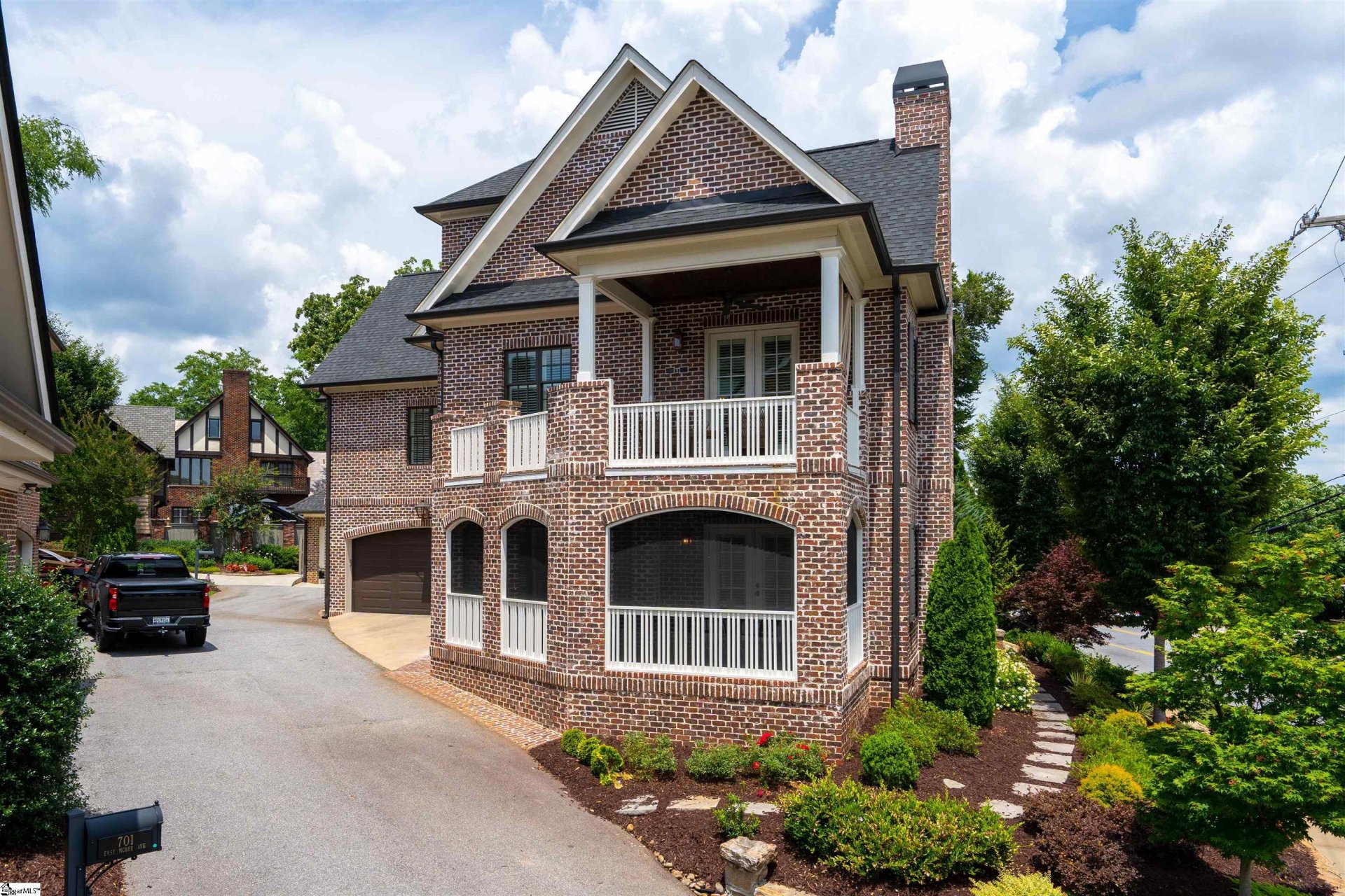 Property image 1 at 707 E McBee Avenue, Greenville, SC 29601-3026