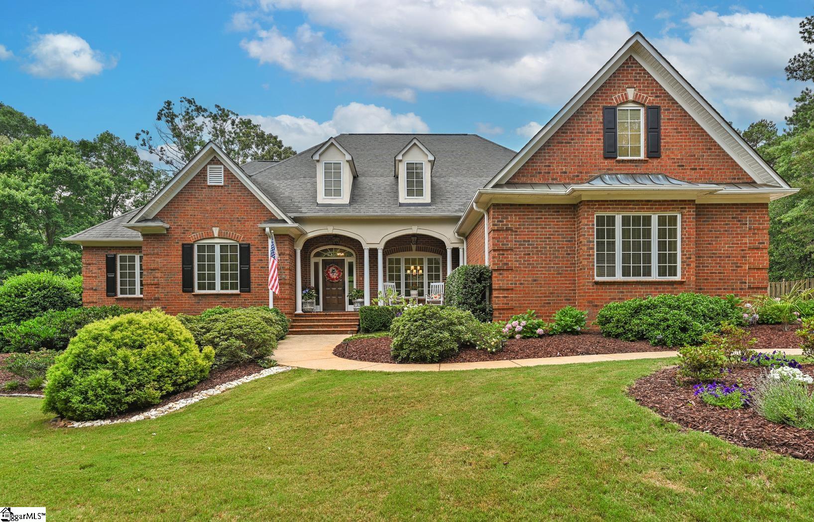 Property image 1 at 520 W Woodbury Lane, Spartanburg, SC 29301