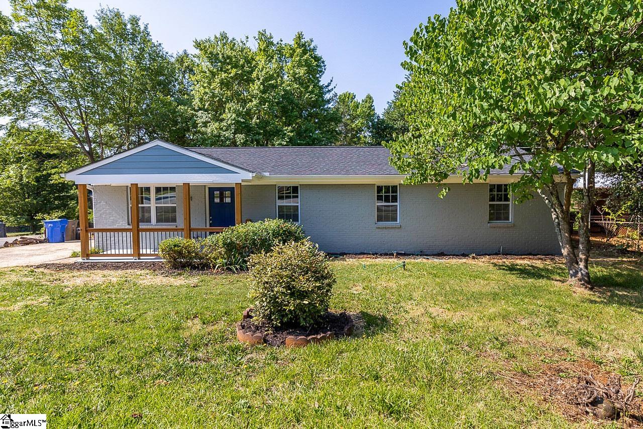 Property image 1 at 201 Blossom Drive, Greenville, SC 29605