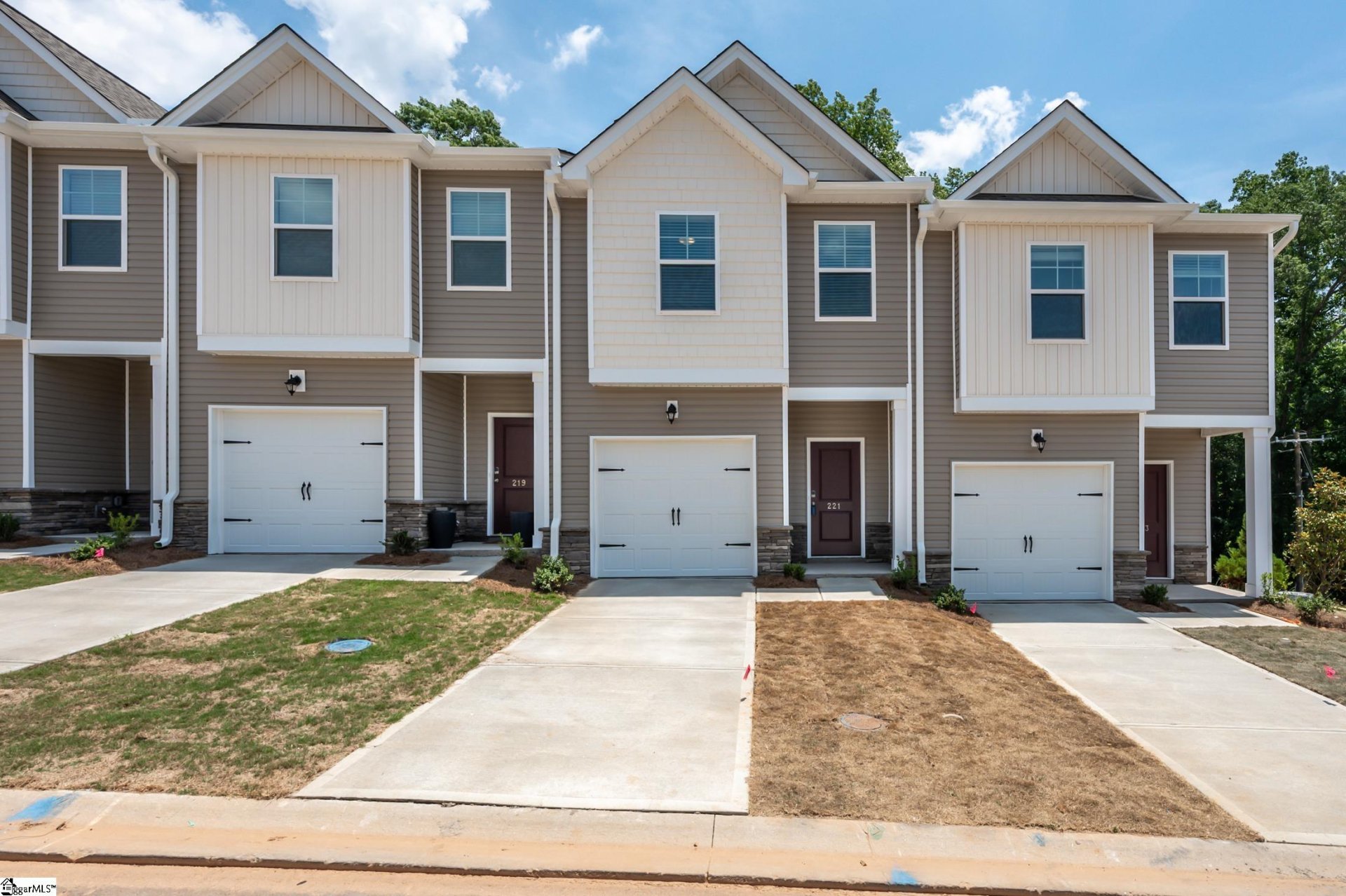 Property image 1 at 221 Norse Creek Drive, Greenville, SC 29607