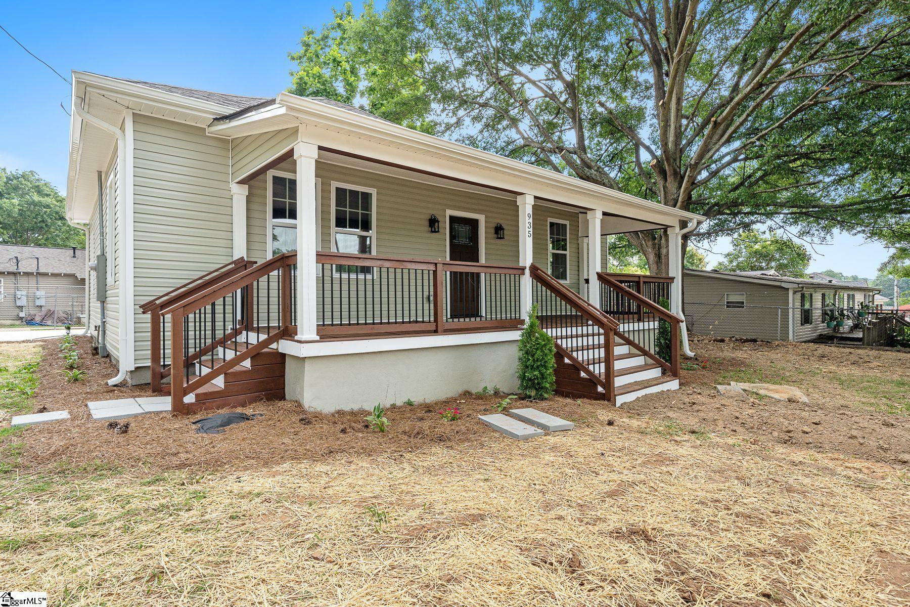 Property image 1 at 935 2nd Avenue, Greenville, SC 29611