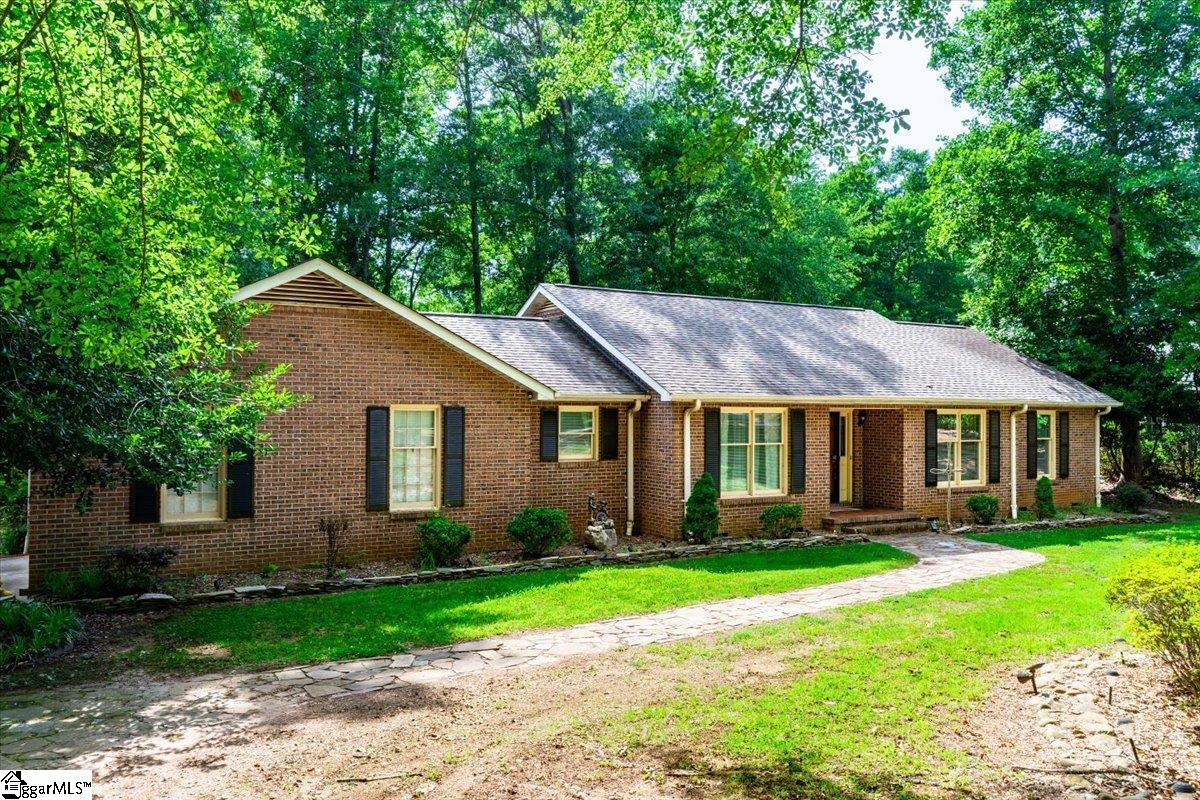 Property image 1 at 102 Wellington Road, Easley, SC 29642-3410