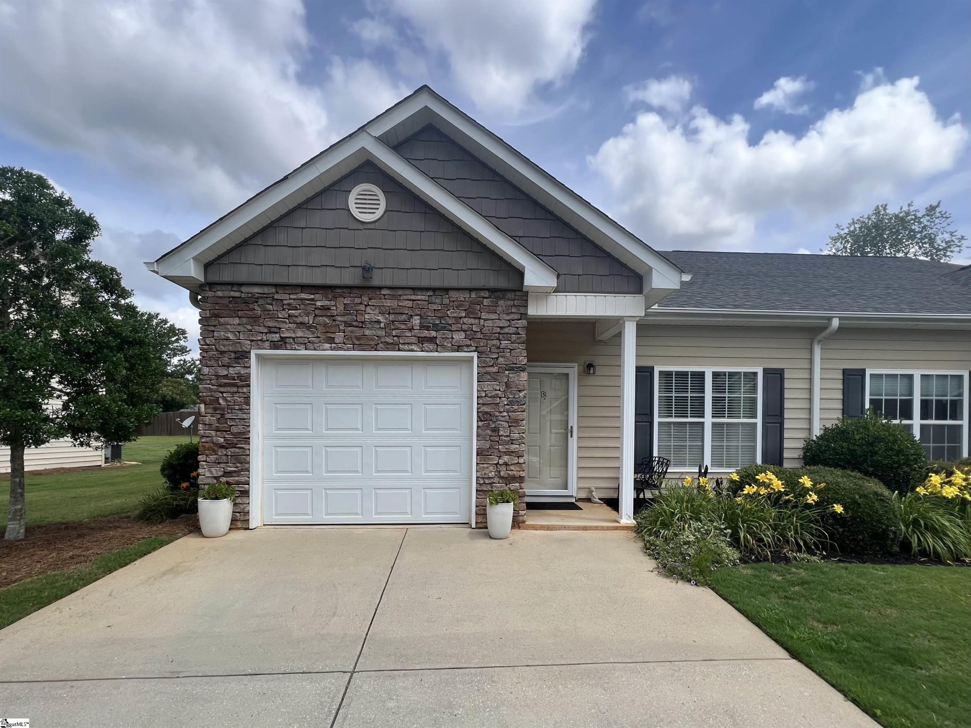 Property image 1 at 131 Trailside Lane, Greenville, SC 29607