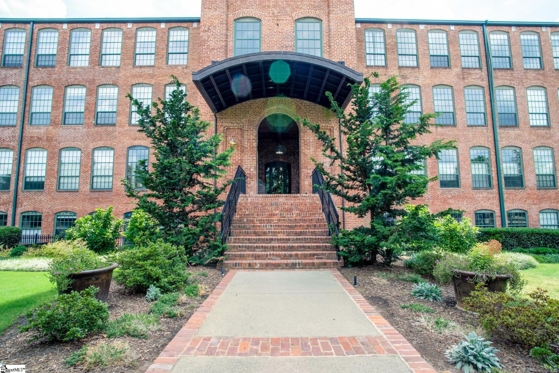 Property image 1 at 400 Mills Avenue, Greenville, SC 29605