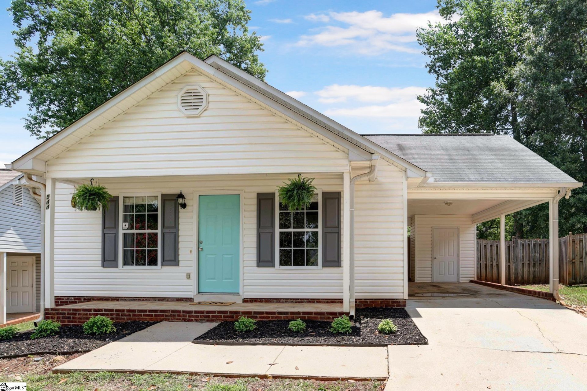 Property image 1 at 944 E Emerald Springs Drive, Boiling Springs, SC 29316-7200