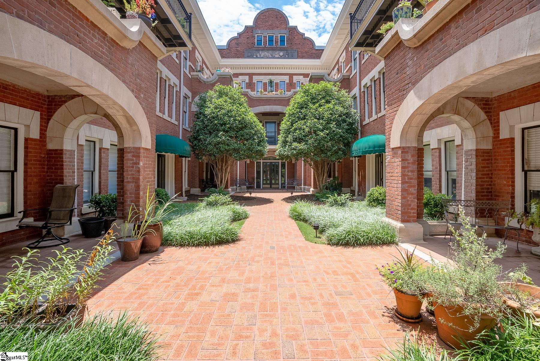 Property image 1 at 400 E Washington Street, Greenville, SC 29601