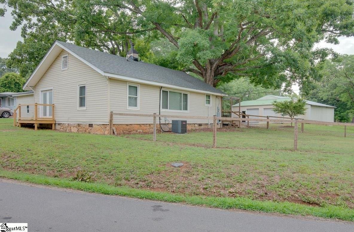 Property image 1 at 13 Meadors Avenue, Greenville, SC 29605