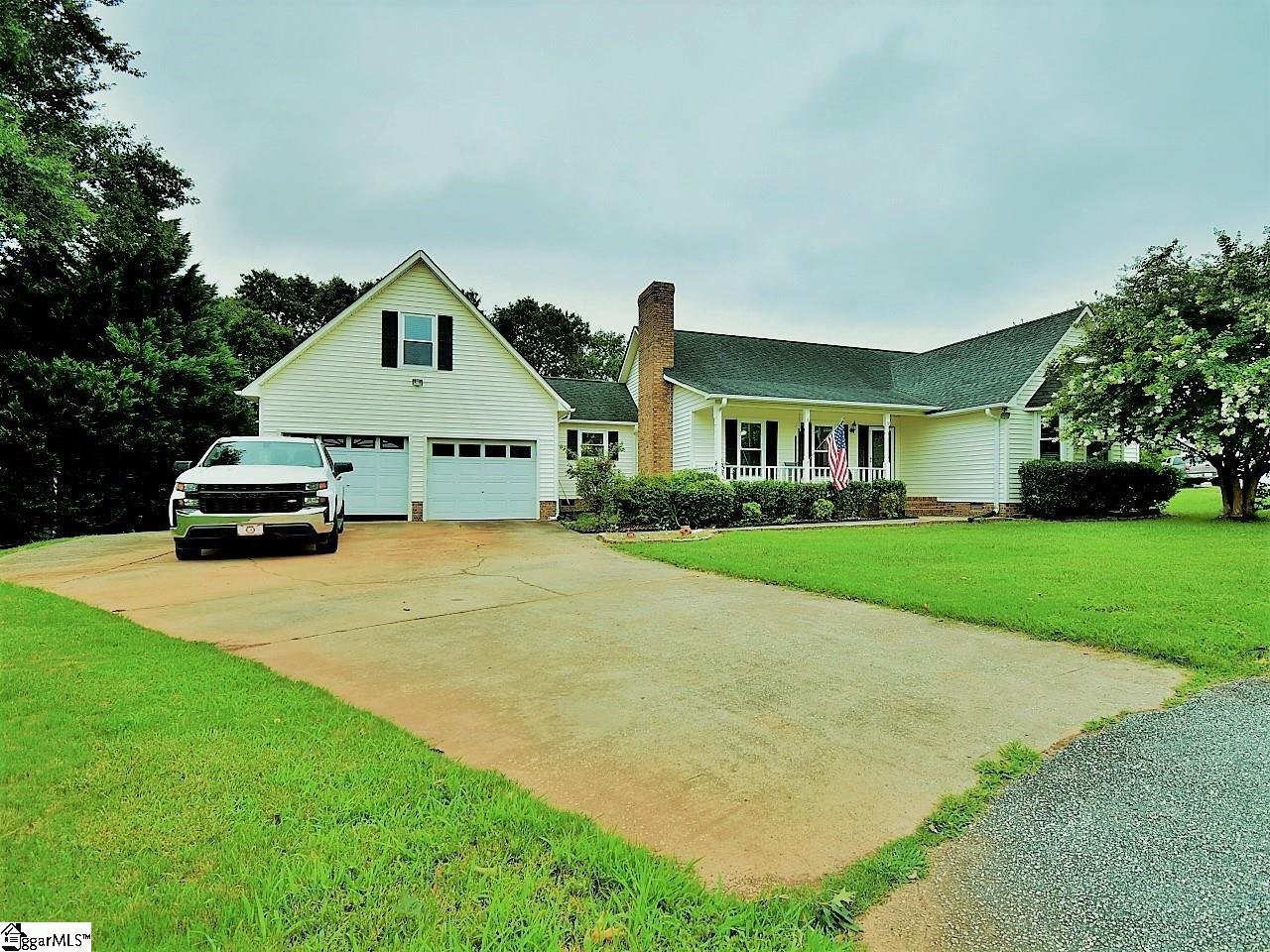 Property image 1 at 410 Pinnacle Court, Easley, SC 29642-7811