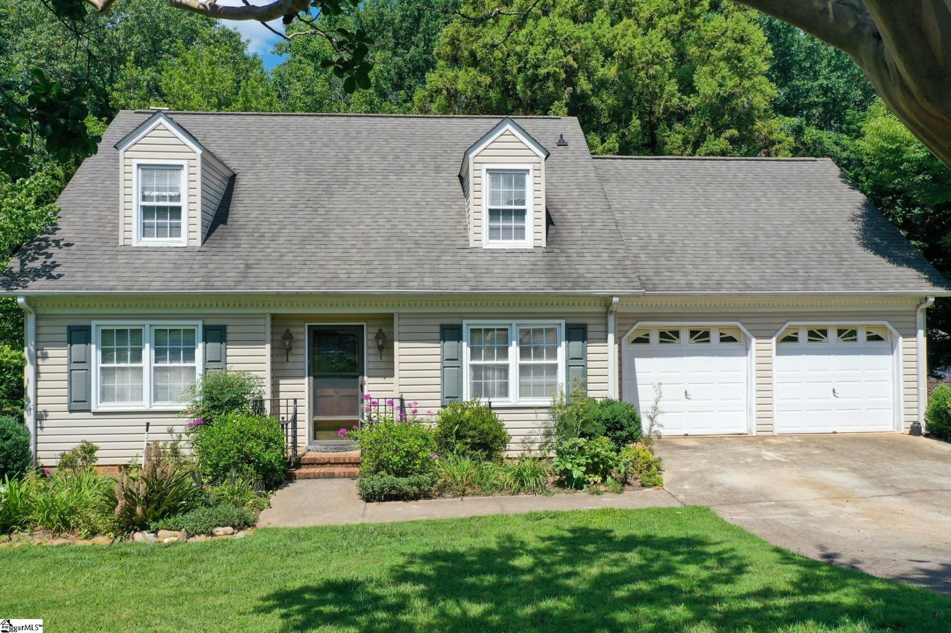 Property image 1 at 31 Dahlglen Avenue, Greenville, SC 29607