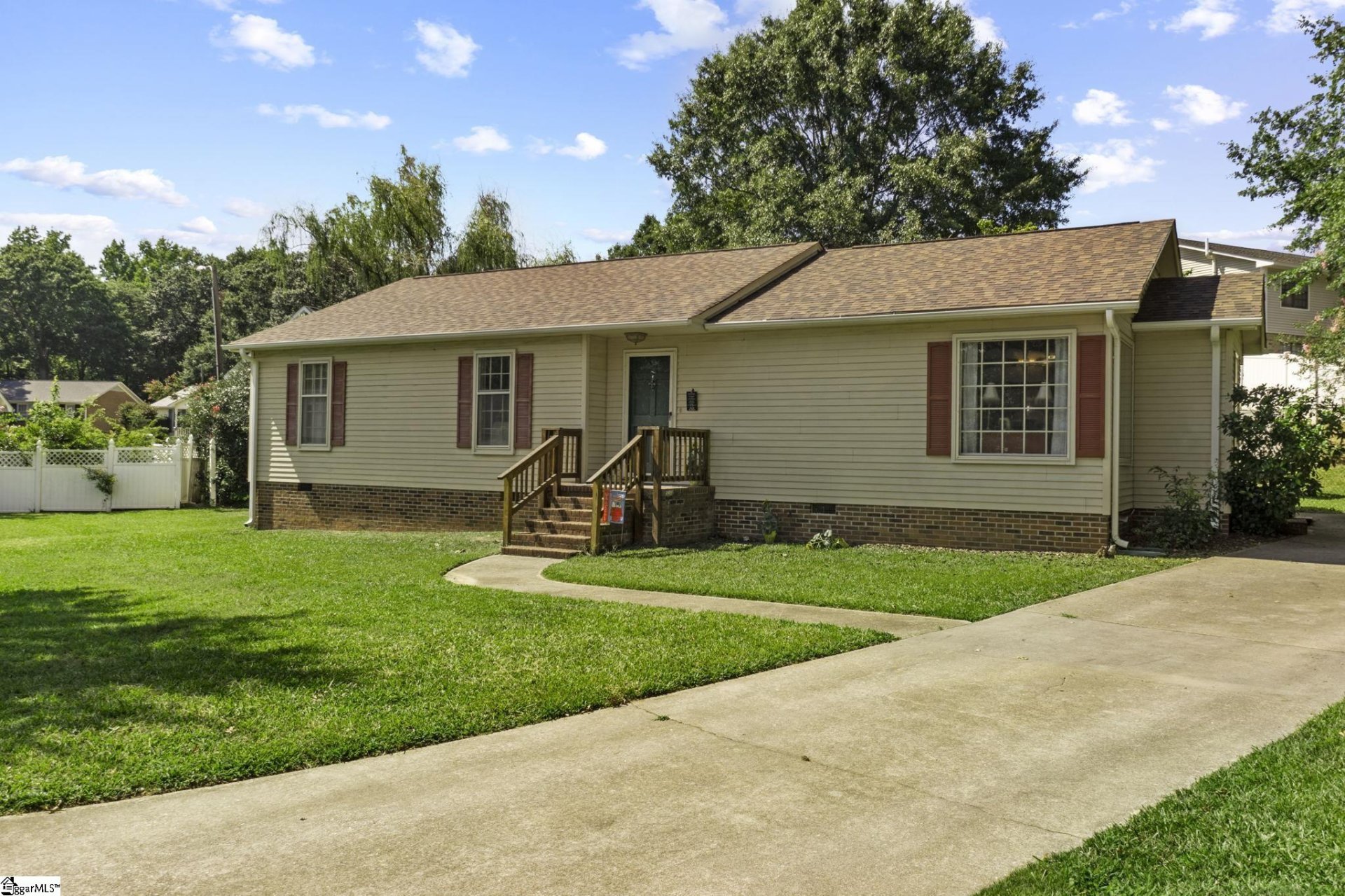 Property image 1 at 11 Blackenridge Drive, Taylors, SC 29687