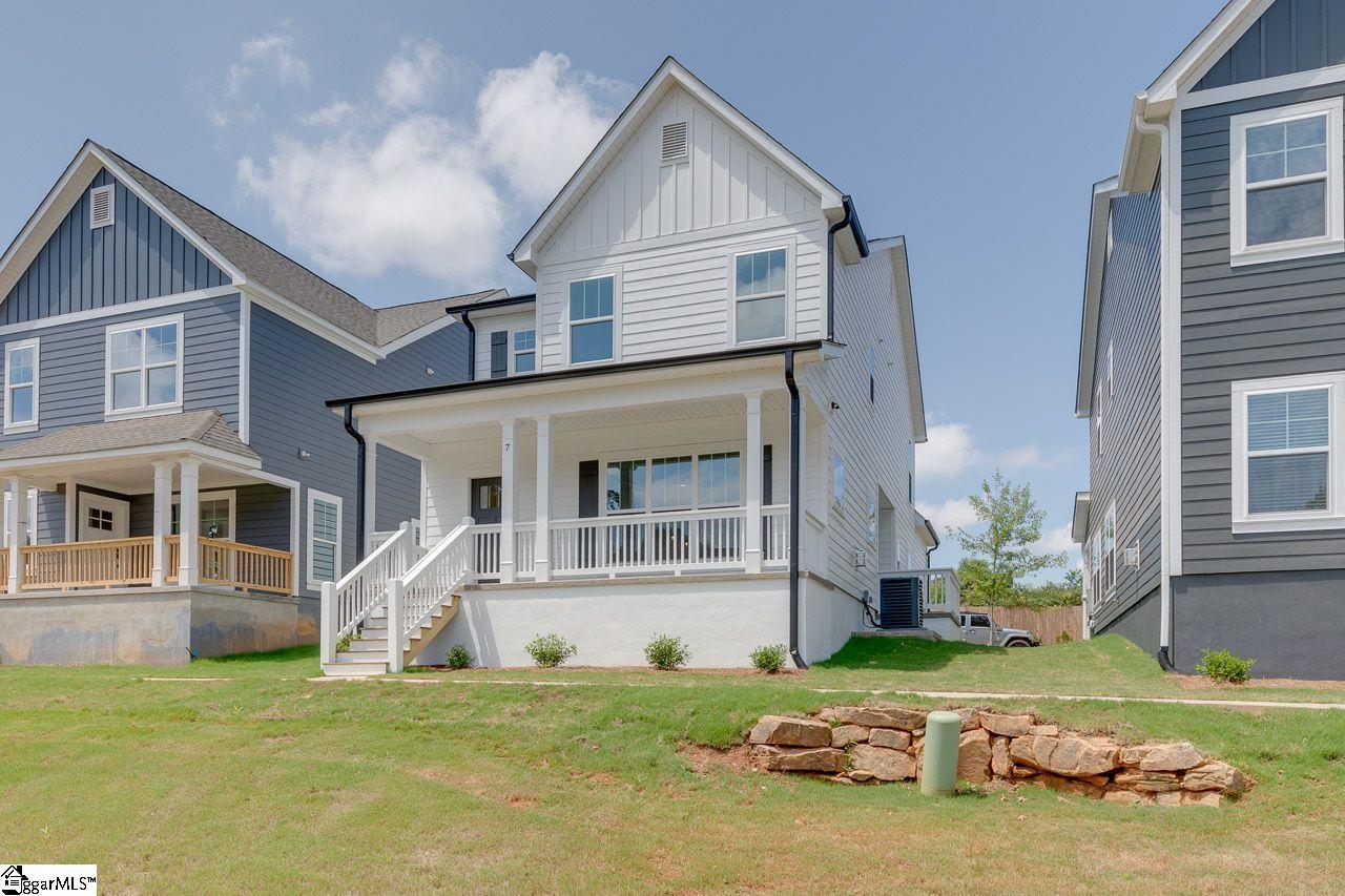Property image 1 at 7 Logan Knoll Lane, Greenville, SC 29607