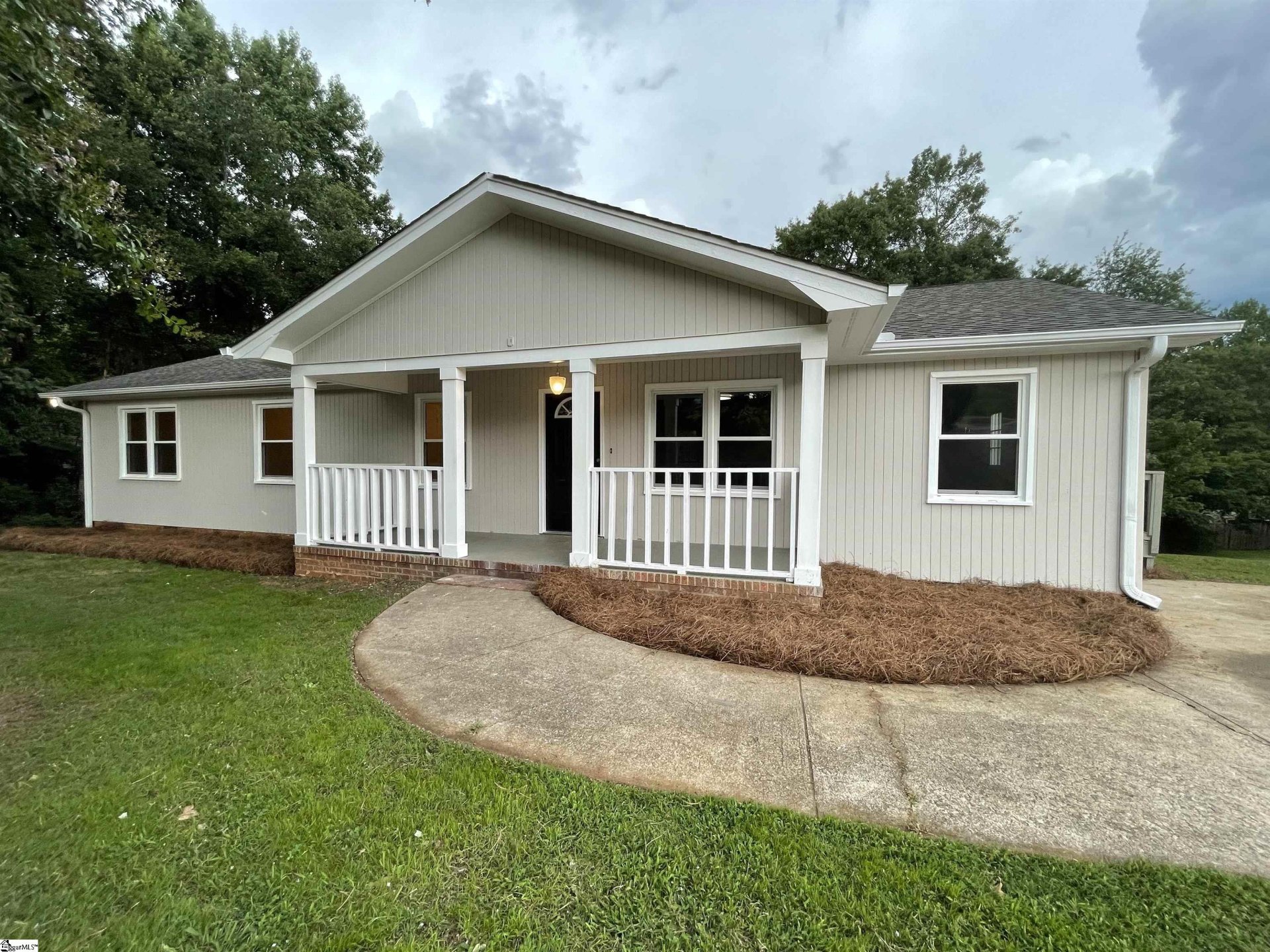 Property image 1 at 102 Briarcliff Way, Greer, SC 29651