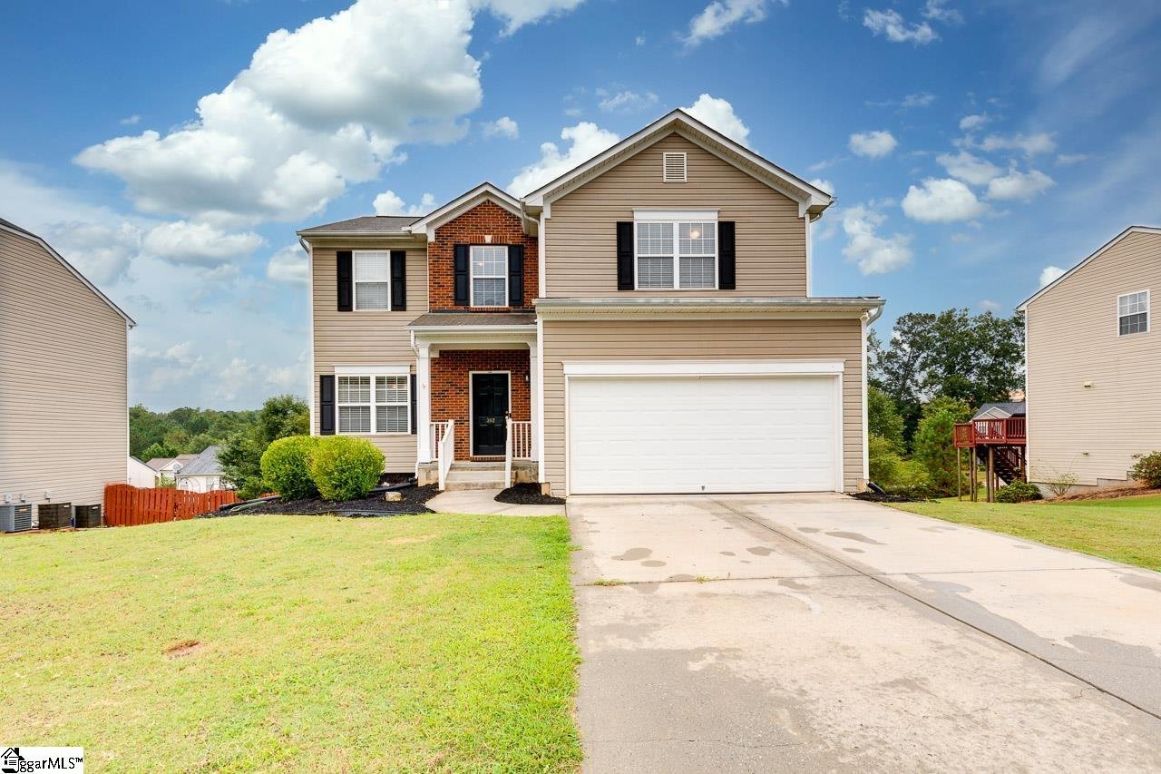Property image 1 at 302 Bellarine Drive, Greenville, SC 29605-5972