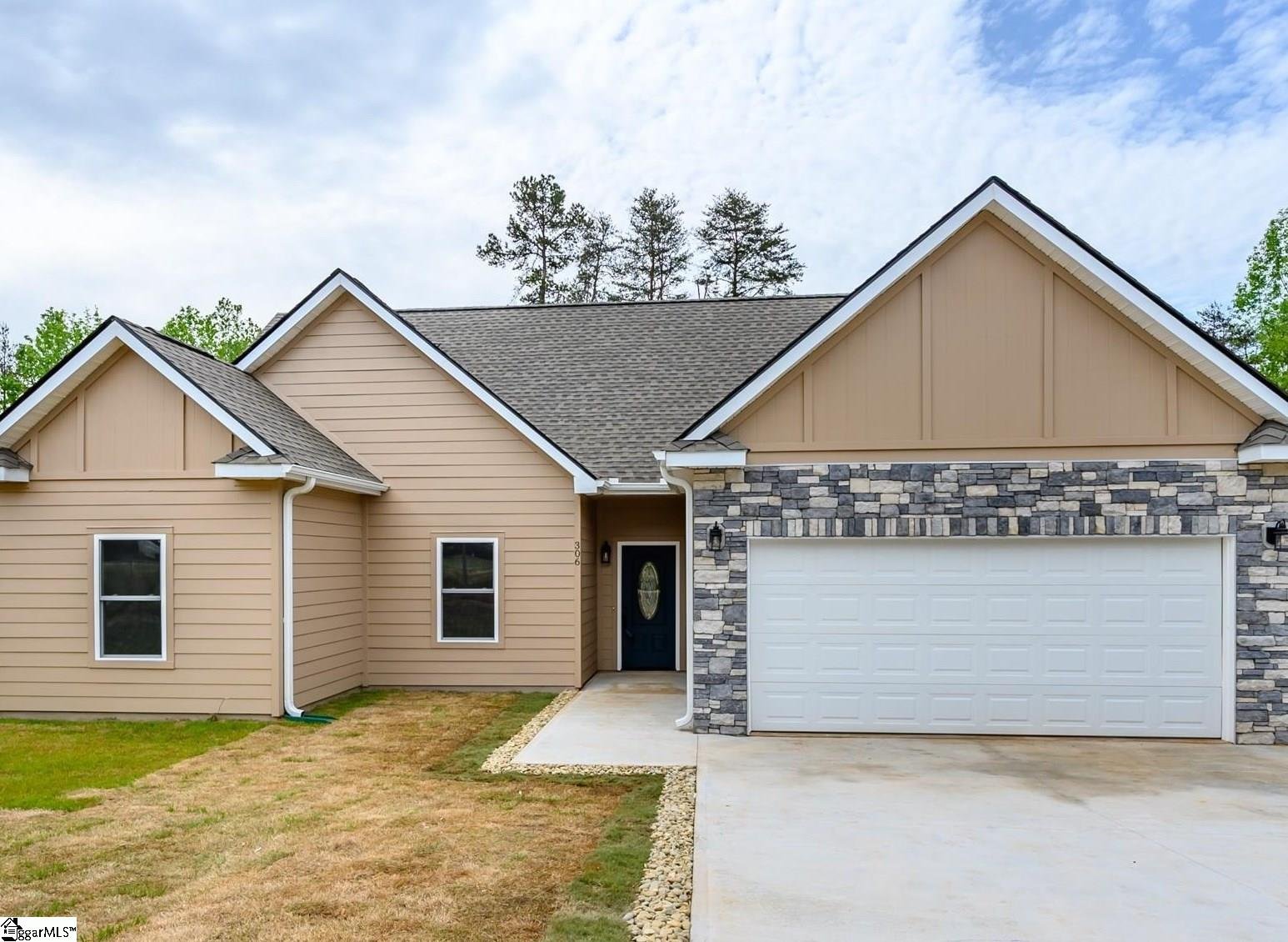 Property image 1 at 306 S Fairfield Road, Greenville, SC 29605