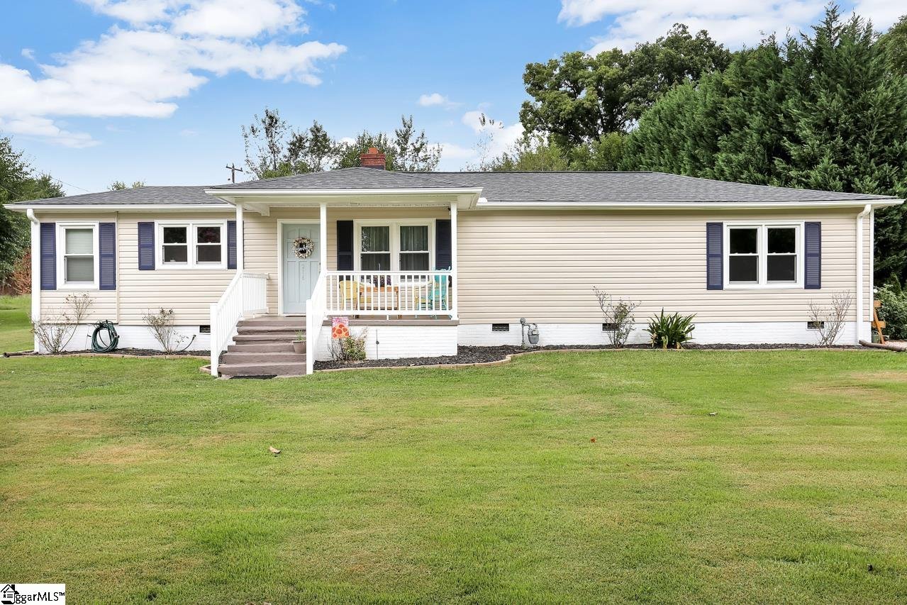 Property image 1 at 216 Alma Street, Lyman, SC 29365