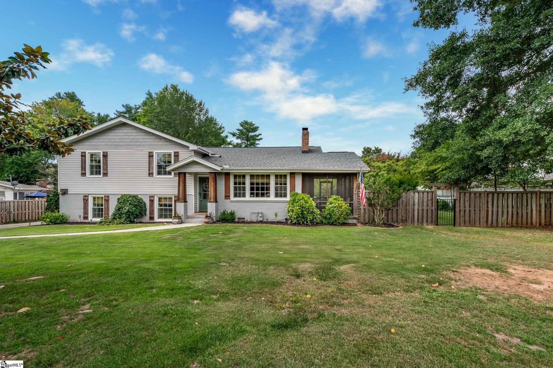 Property image 1 at 300 Rockmont Road, Greenville, SC 29615