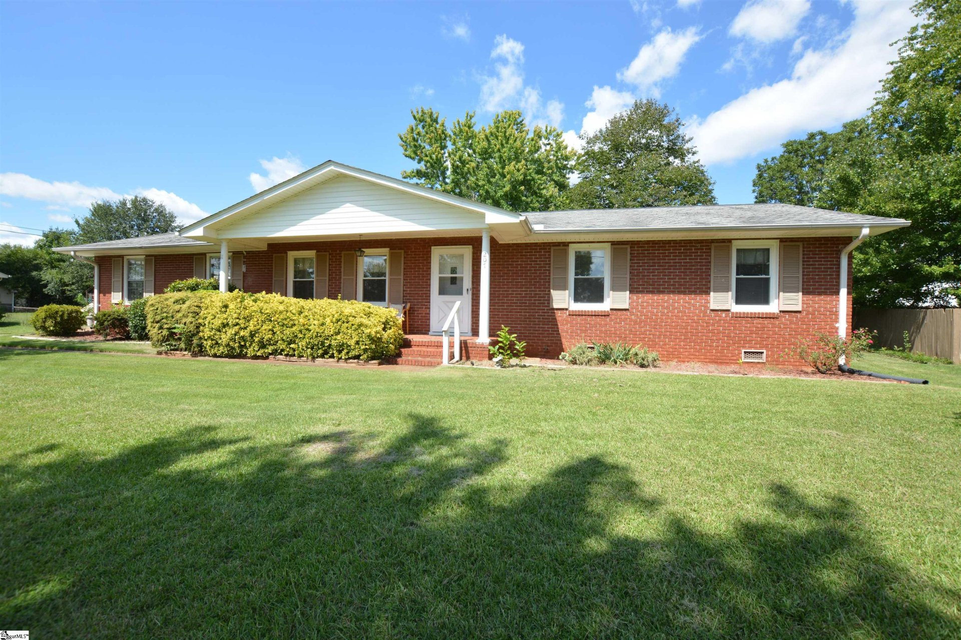 Property image 1 at 207 Patrick Avenue, Easley, SC 29642-1421