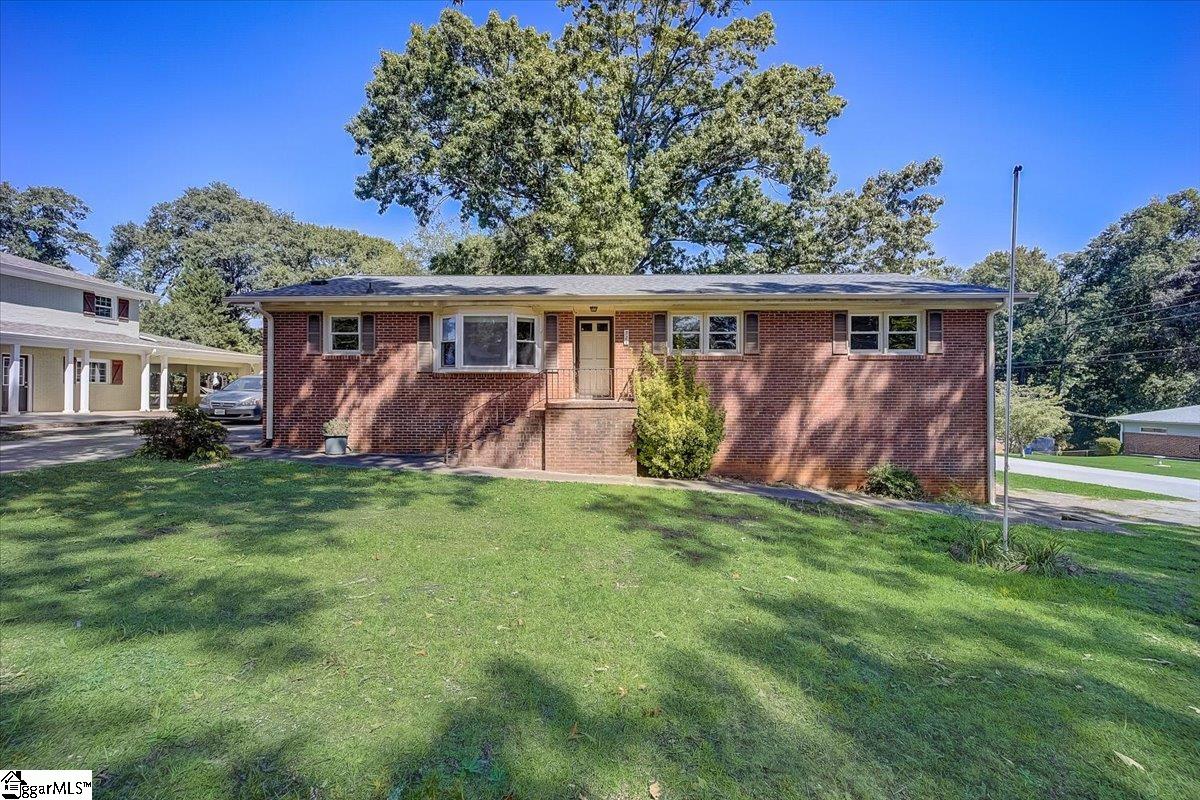 Property image 1 at 321 Elm Drive, Mauldin, SC 29662