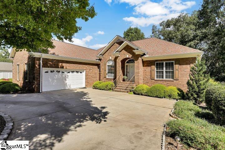 Property image 1 at 120 Blue Water Trail, Taylors, SC 29687