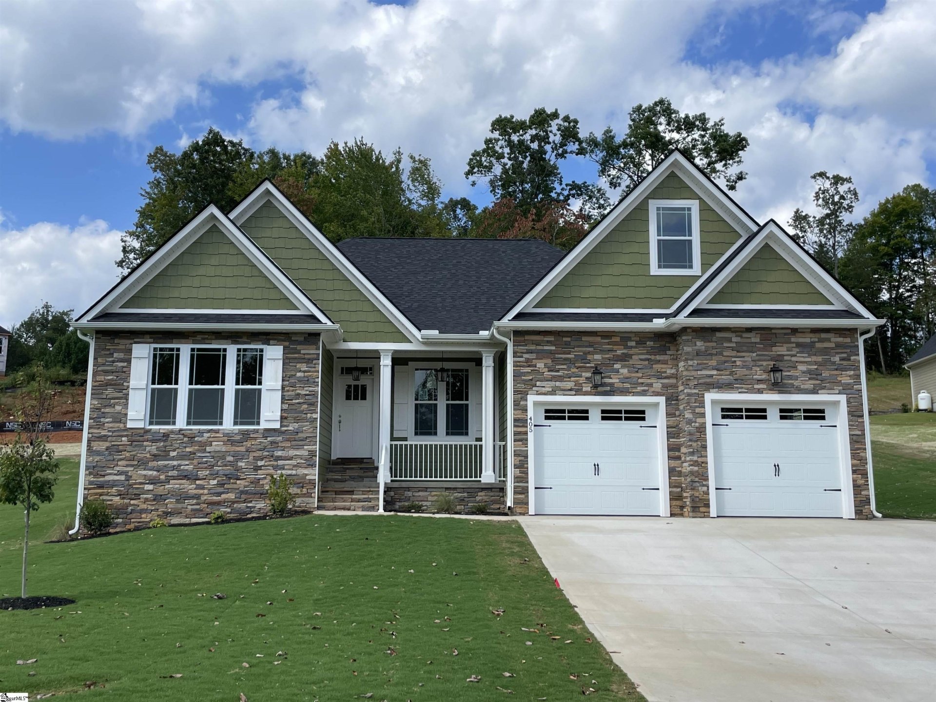 Property image 1 at 405 Navajo Court, Marietta, SC 29661