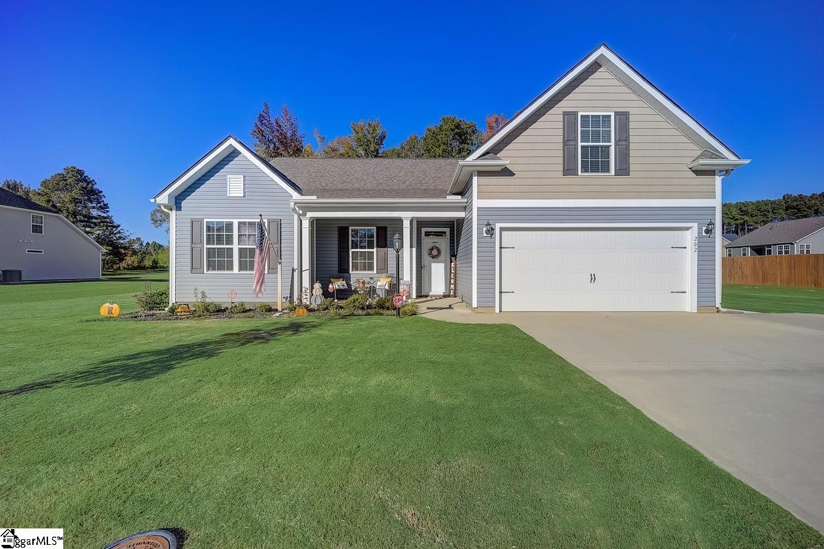 Property image 1 at 202 Arbor Woods Lane, Piedmont, SC 29673