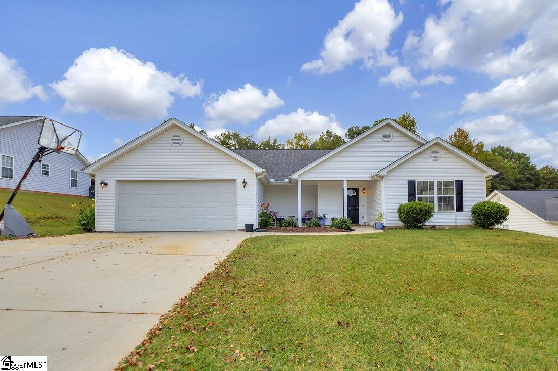 Property image 1 at 129 Saint James Court, Anderson, SC 29621