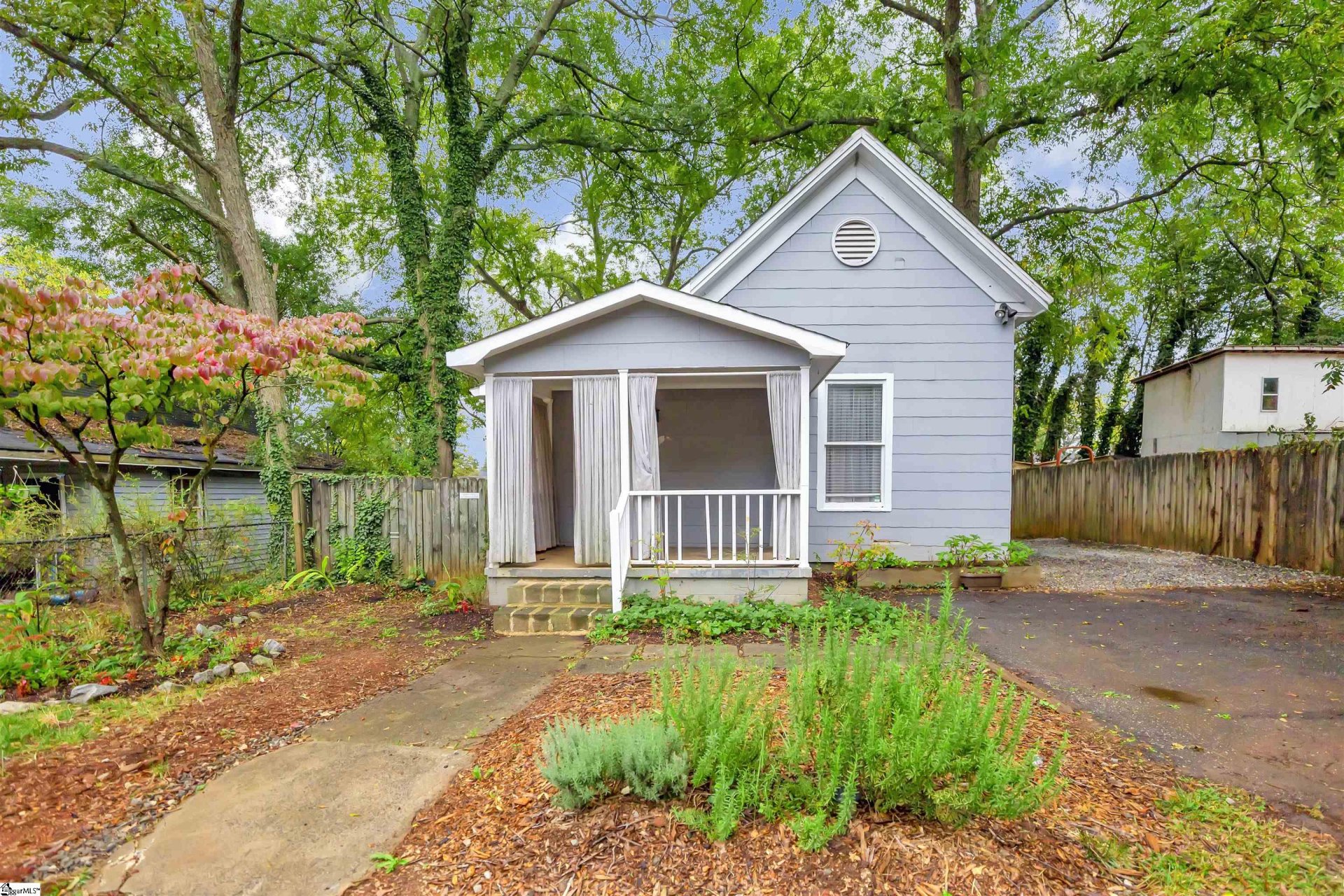 Property image 1 at 213 Colonial Avenue, Greenville, SC 29611-2920