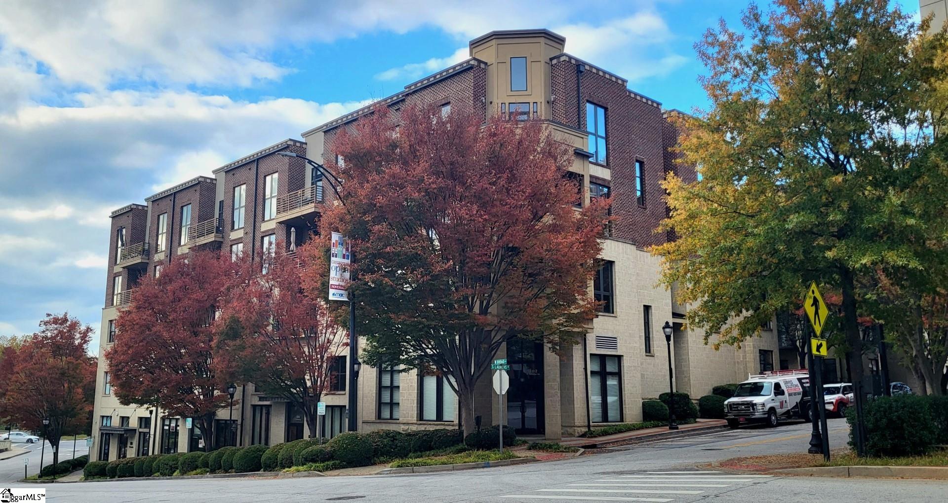 Property image 1 at 112 W Broad Street, Greenville, SC 29601