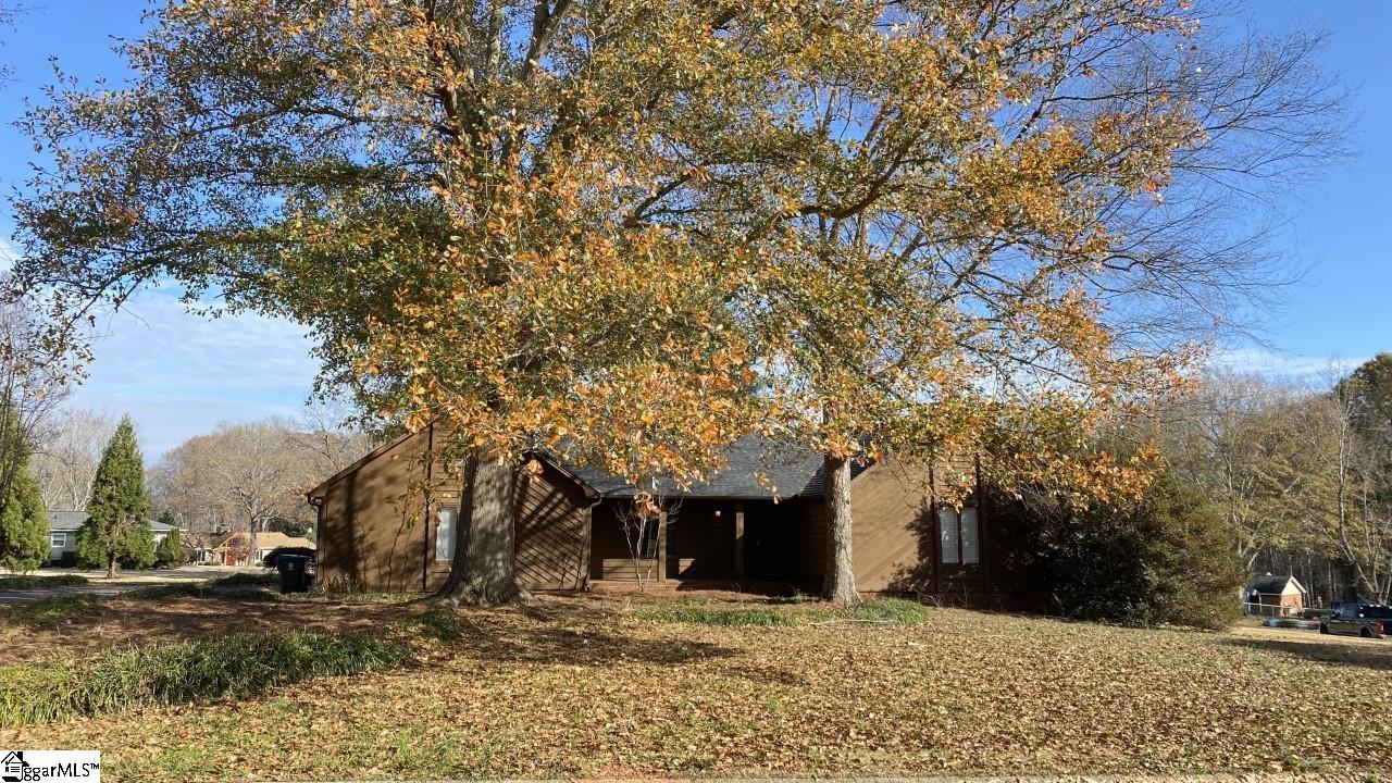 Property image 1 at 213 Sheffield Court, Easley, SC 29642