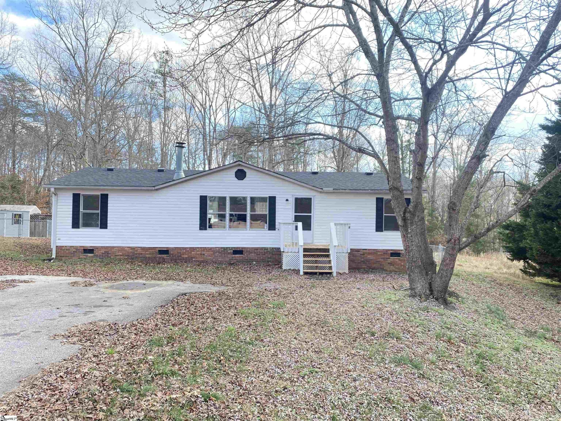 Property image 1 at 109 Country Walk Lane, Simpsonville, SC 29680