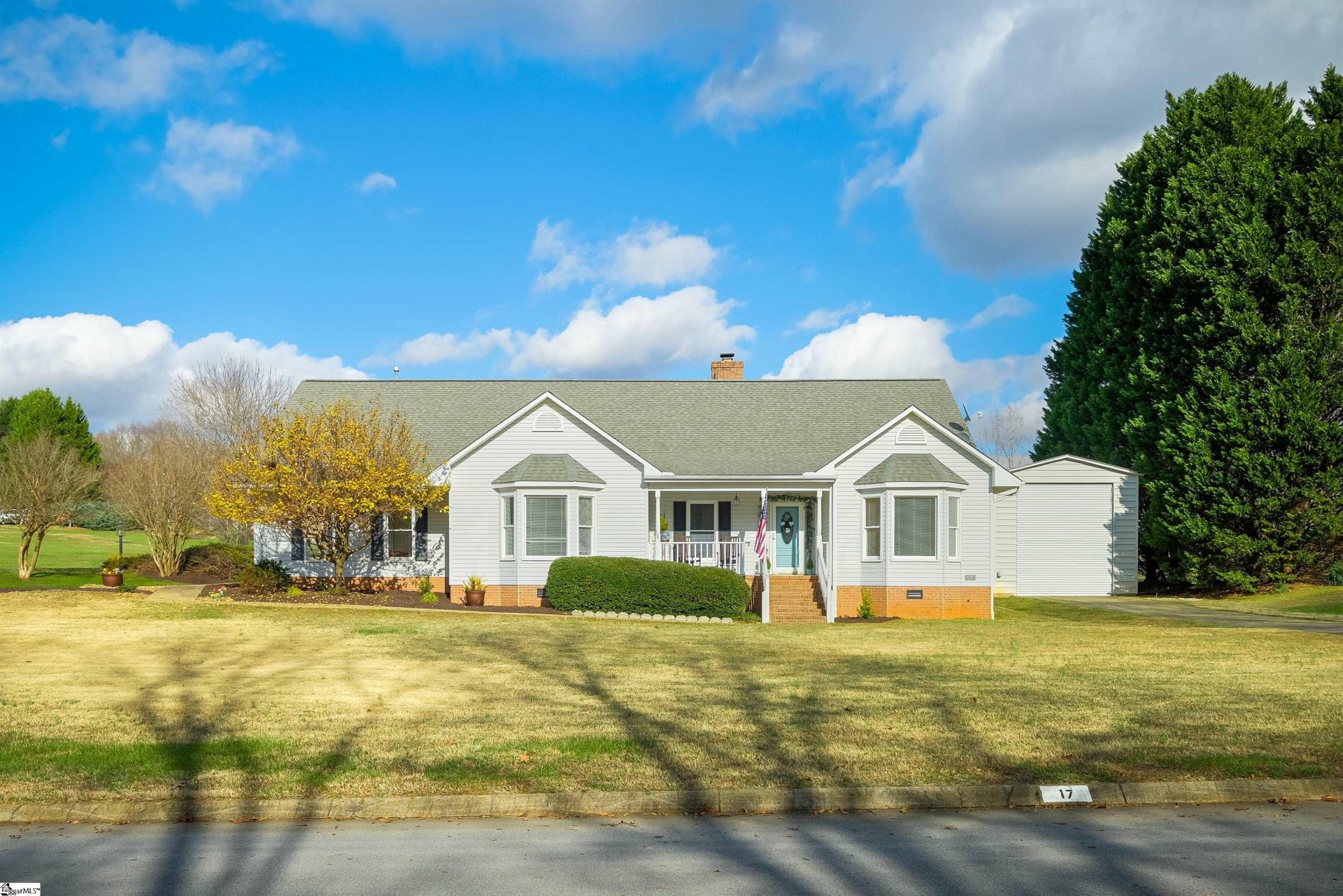 Property image 1 at 17 Midland Court, Taylors, SC 29687