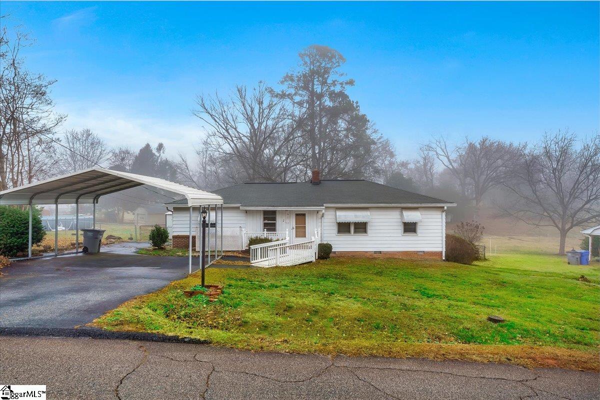 Property image 1 at 13 Derwood Circle, Greenville, SC 29617-1342