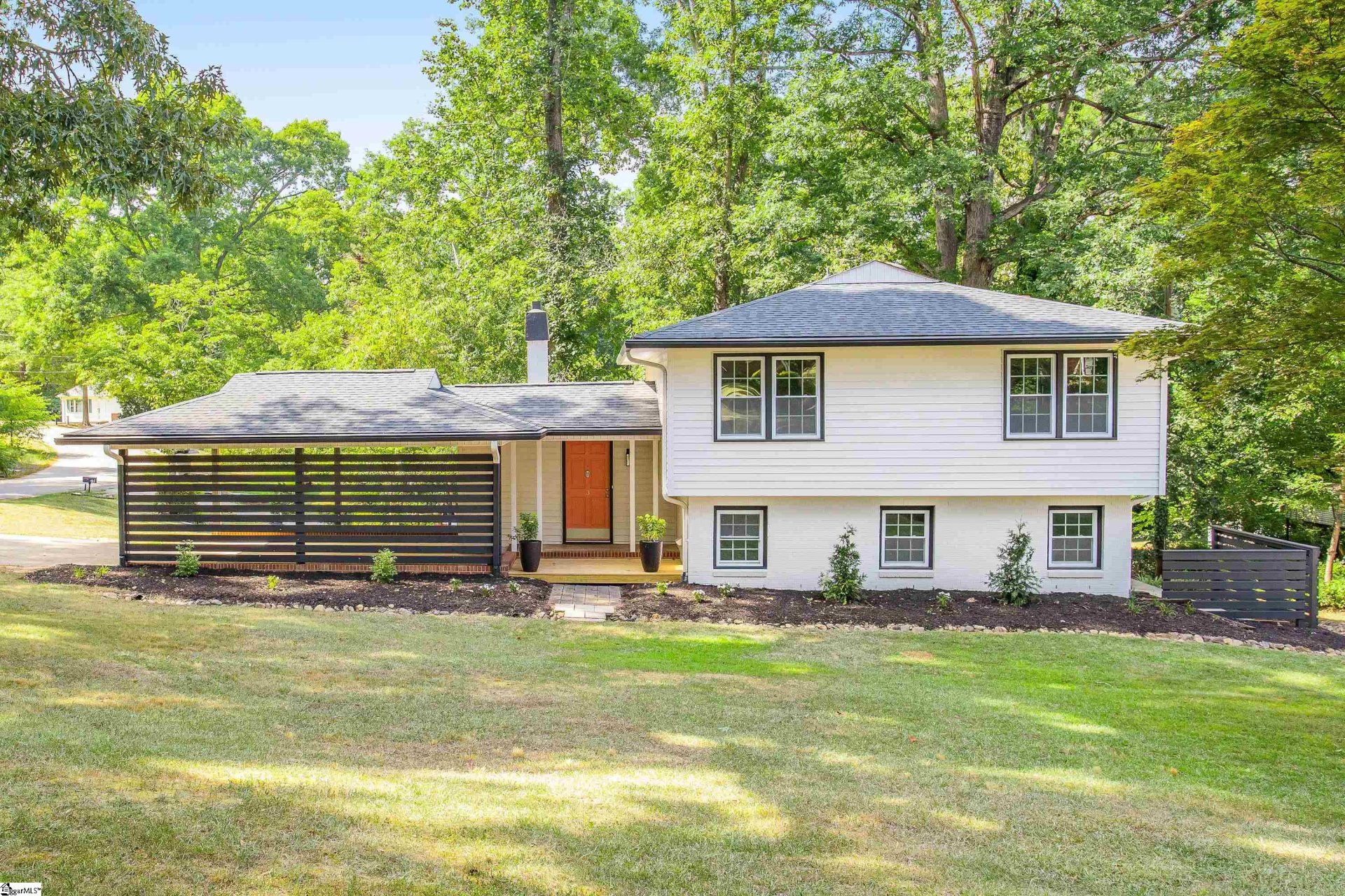 Property image 1 at 3 Kathryan Circle, Greenville, SC 29605