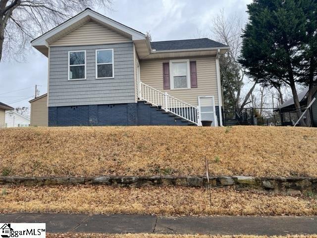 Property image 1 at 102 Lawrence Street, Lyman, SC 29365