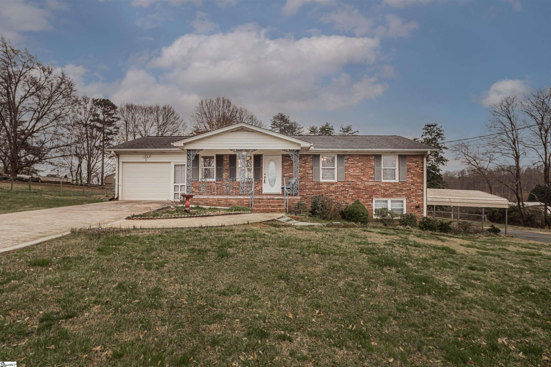 Property image 1 at 301 Sunset Drive, Easley, SC 29640