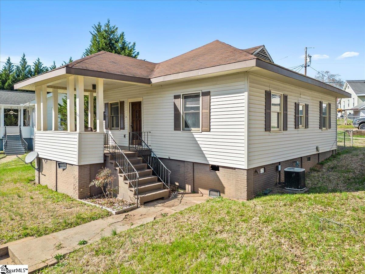 Property image 1 at 100 Lawrence Street, Lyman, SC 29365