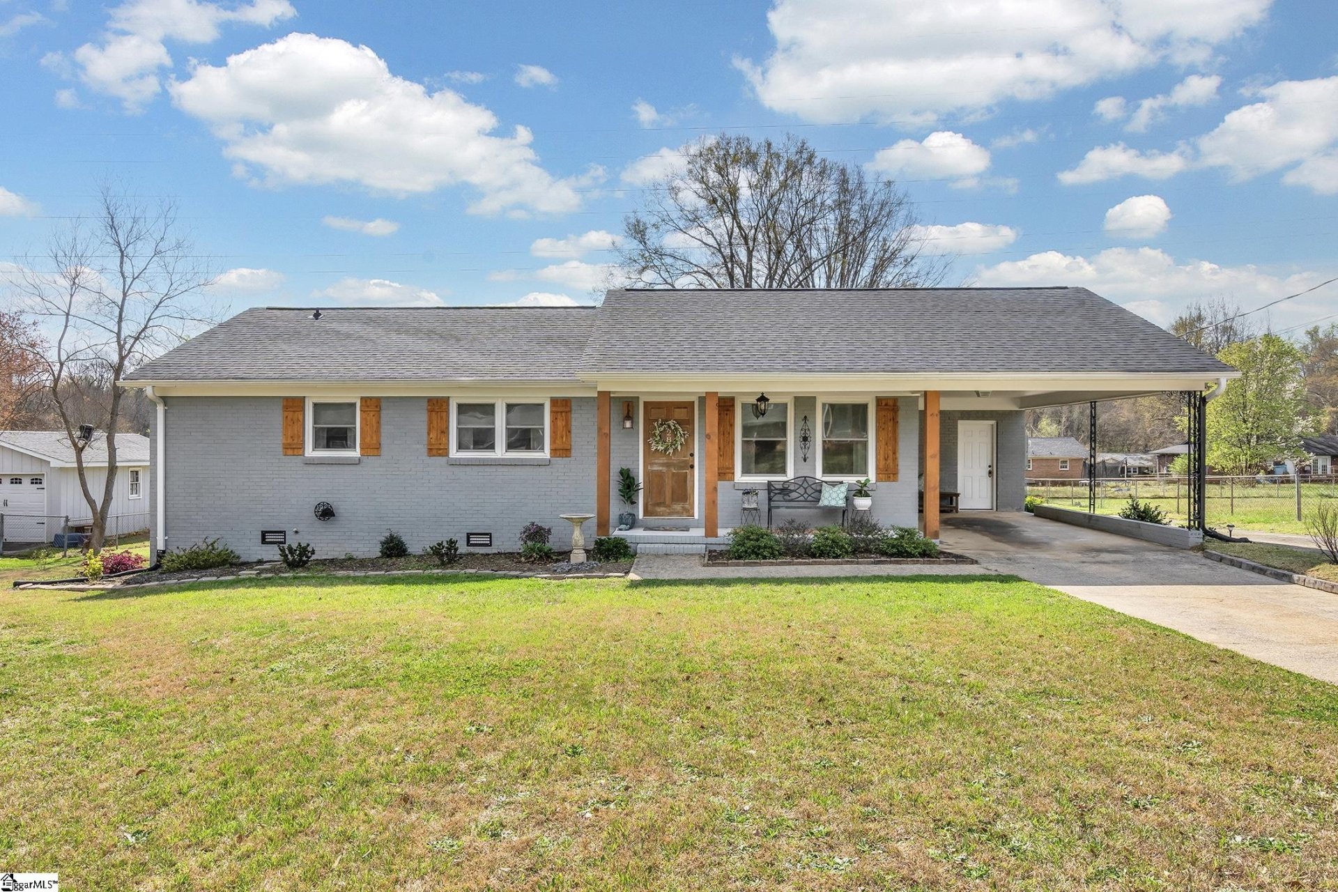 Property image 1 at 28 Amy Lane, Taylors, SC 29687