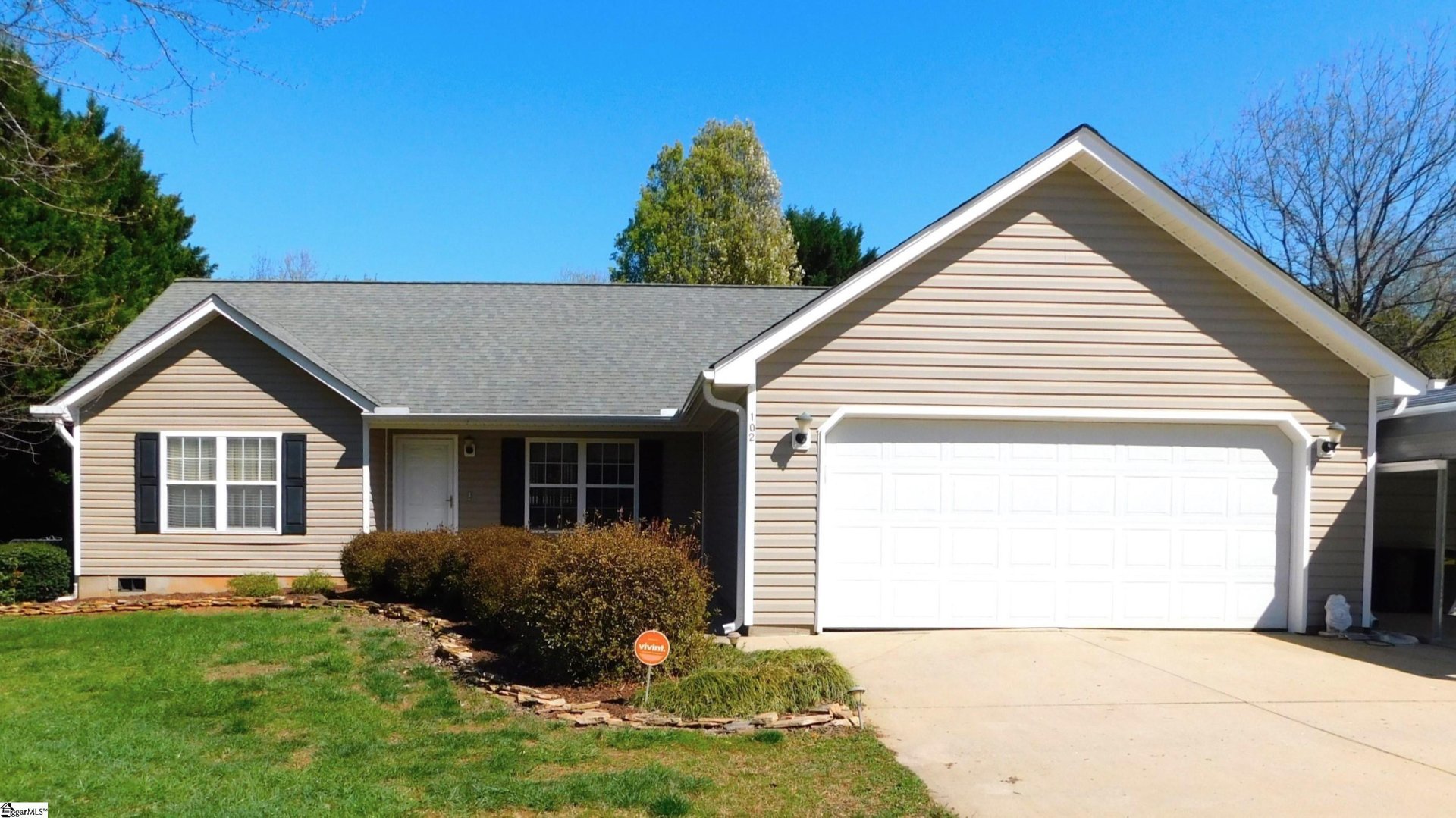 Property image 1 at 102 Viking Drive, Greer, SC 29651