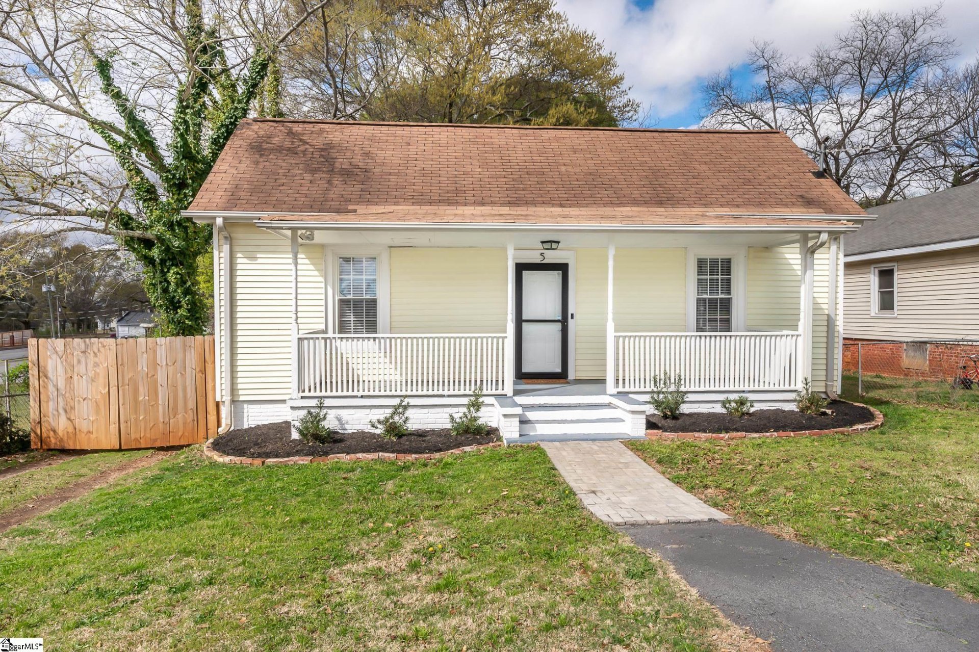 Property image 1 at 5 Conyers Street, Greenville, SC 29609