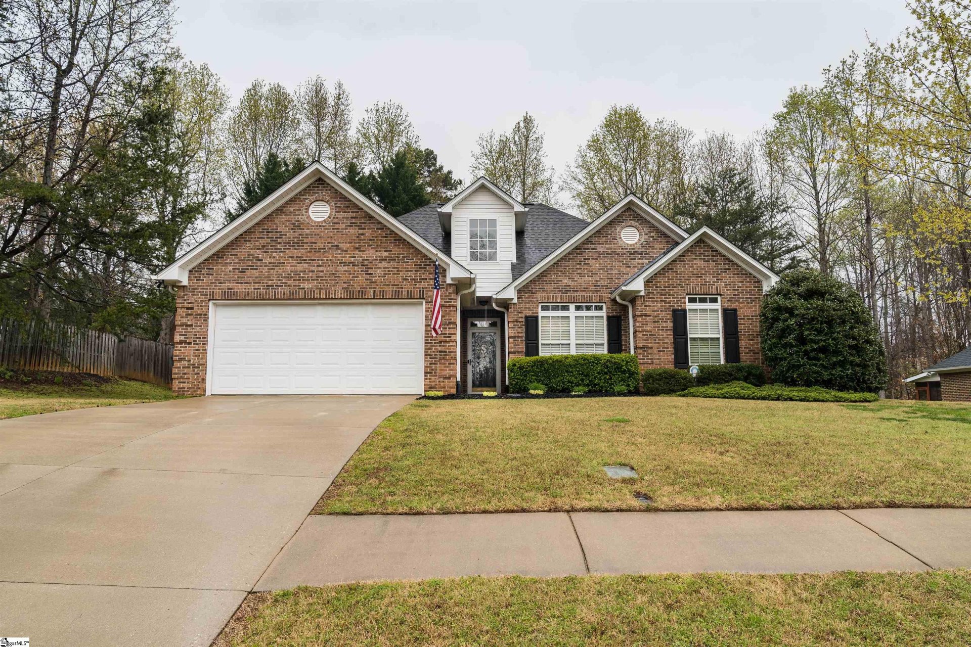 Property image 1 at 413 N Sweetwater Hills Drive, Moore, SC 29369