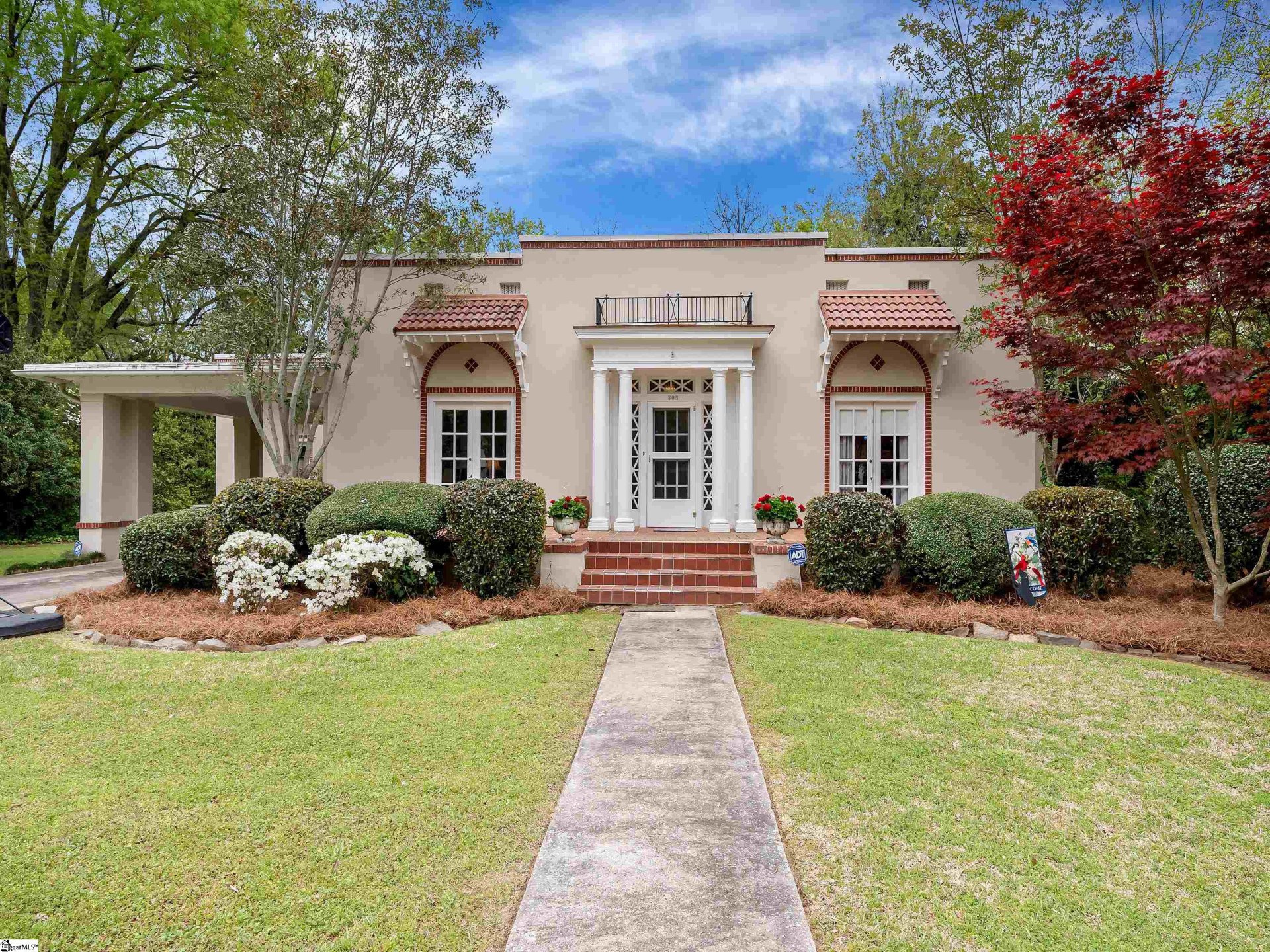 Property image 1 at 305 W Walnut Street, Clinton, SC 29325