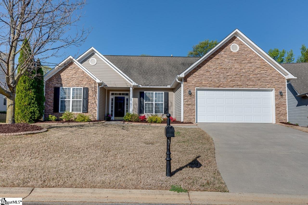 Property image 1 at 135 Wild Thorn Lane, Greenville, SC 29615