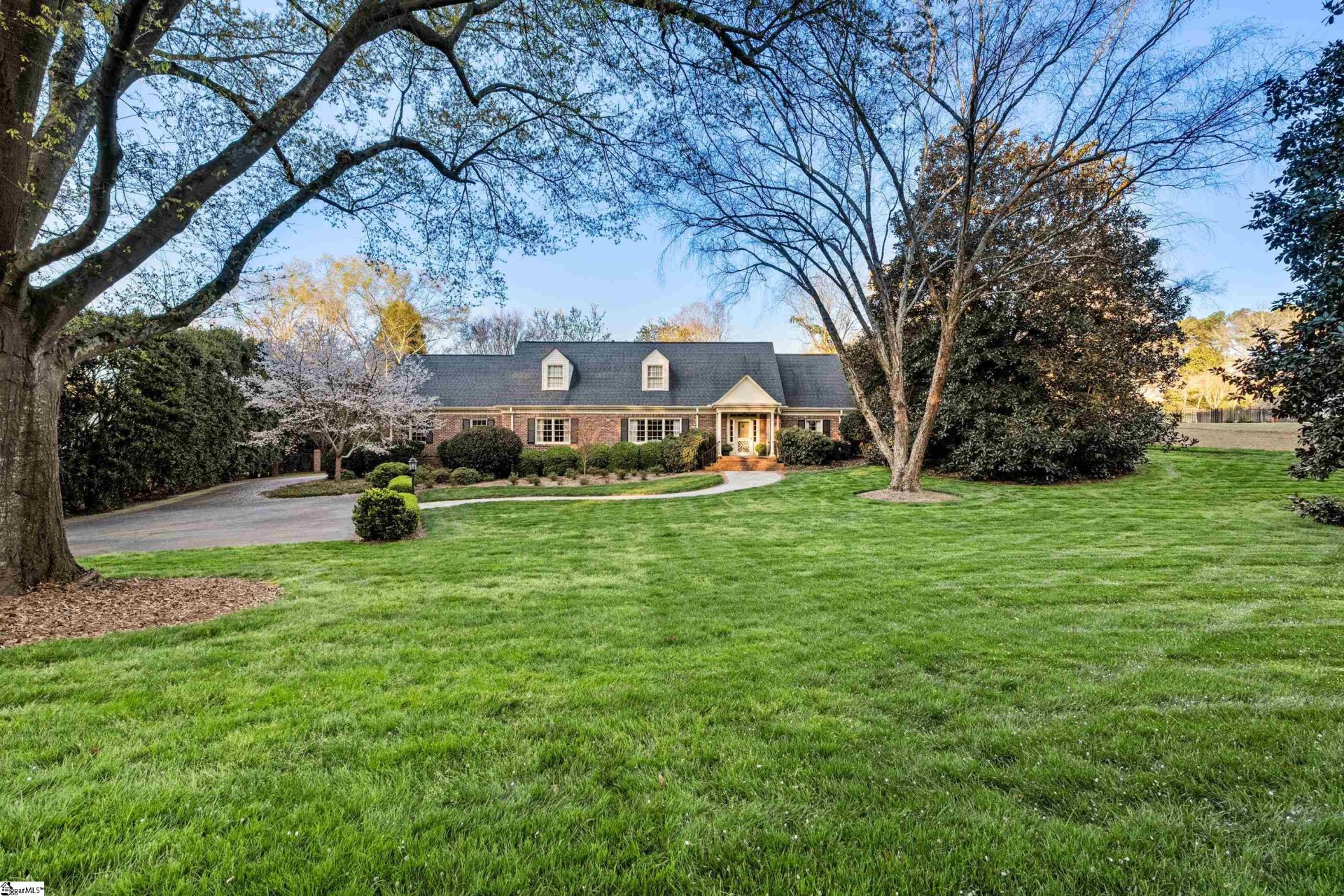 Property image 1 at 10 Parkins Lake Road, Greenville, SC 29607