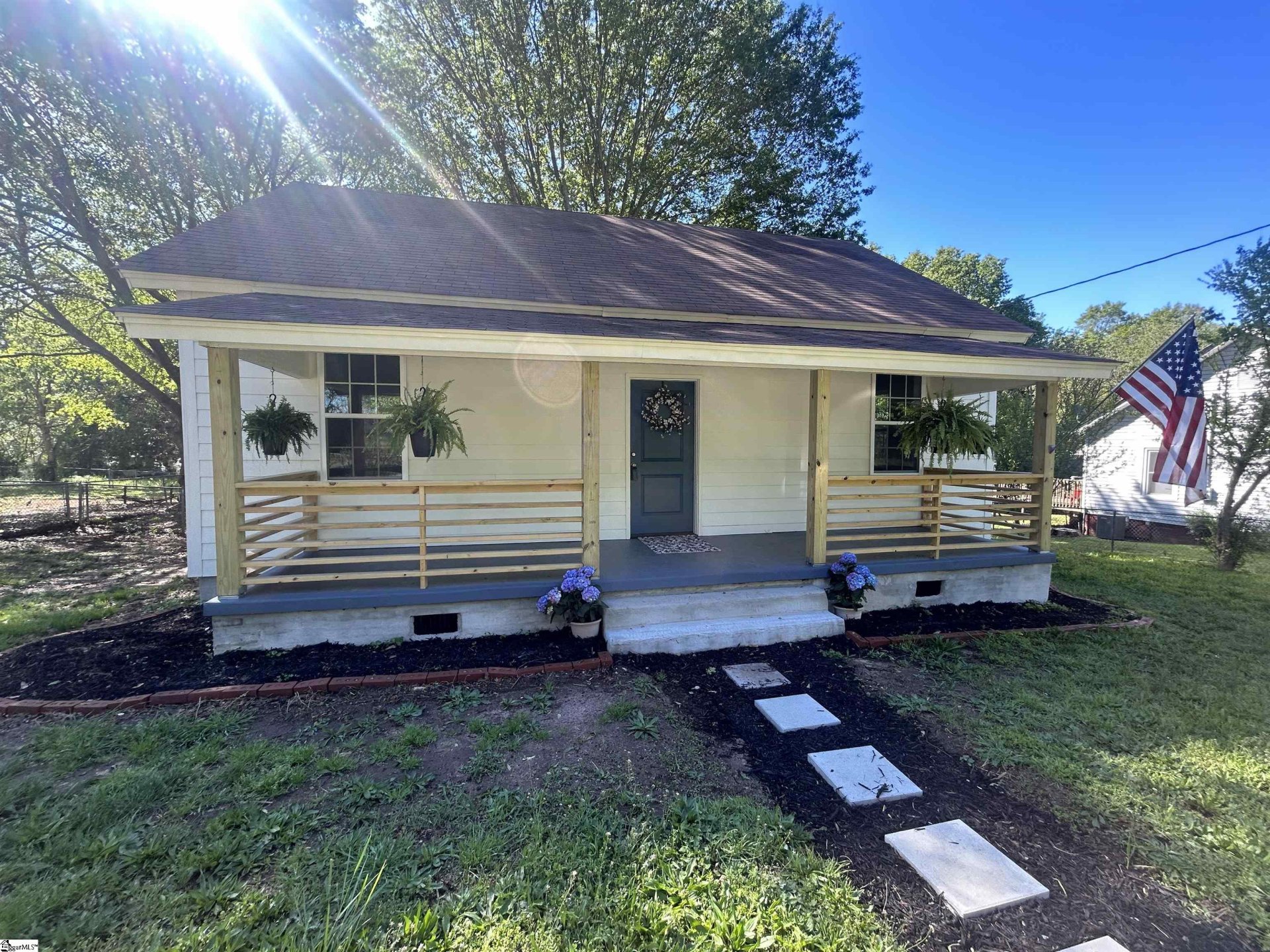 Property image 1 at 109 Edwards Street, Simpsonville, SC 29681