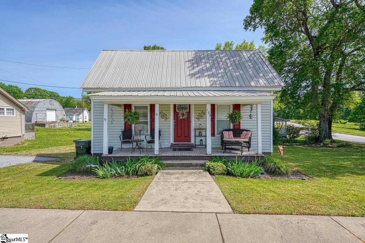 Property image 1 at 109 1st Street, Fountain Inn, SC 29644