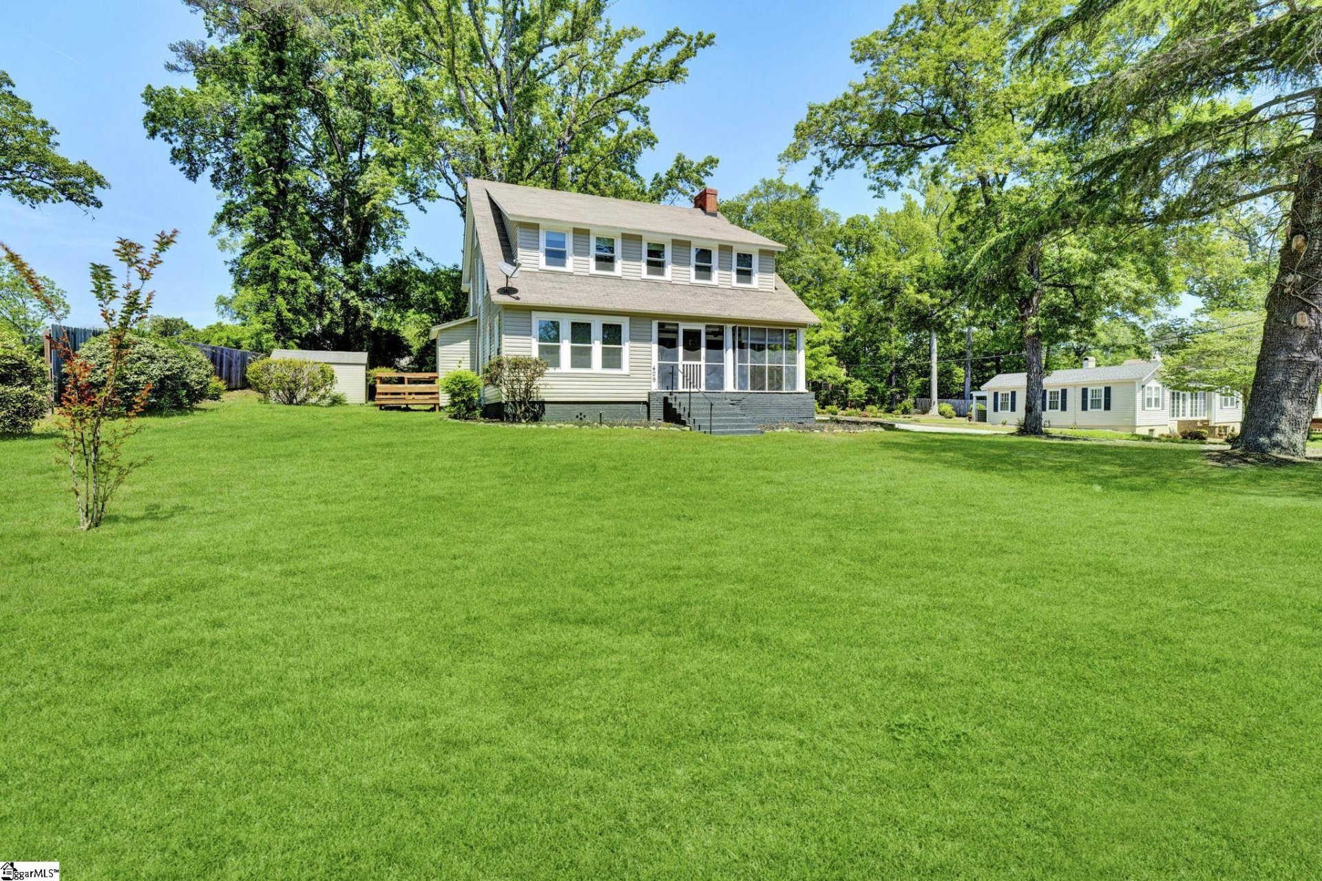 Property image 1 at 409 Calvert Avenue, Clinton, SC 29325